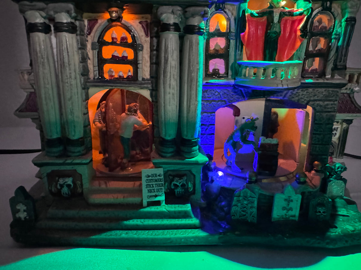 Lemax Spooky Town The Blood Bank #55239 – Retired 2005 – Animated & Lighted