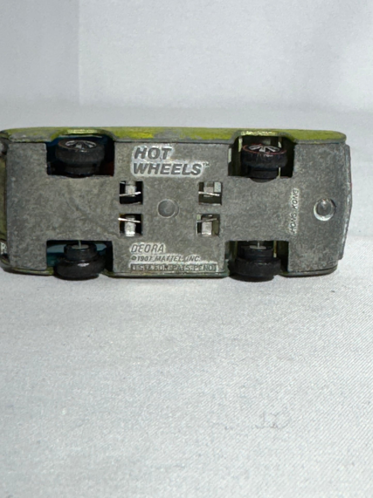 Hot Wheels Redline Deora Sweet 16 Antifreeze Green w/ Surfboards – Vintage 1968