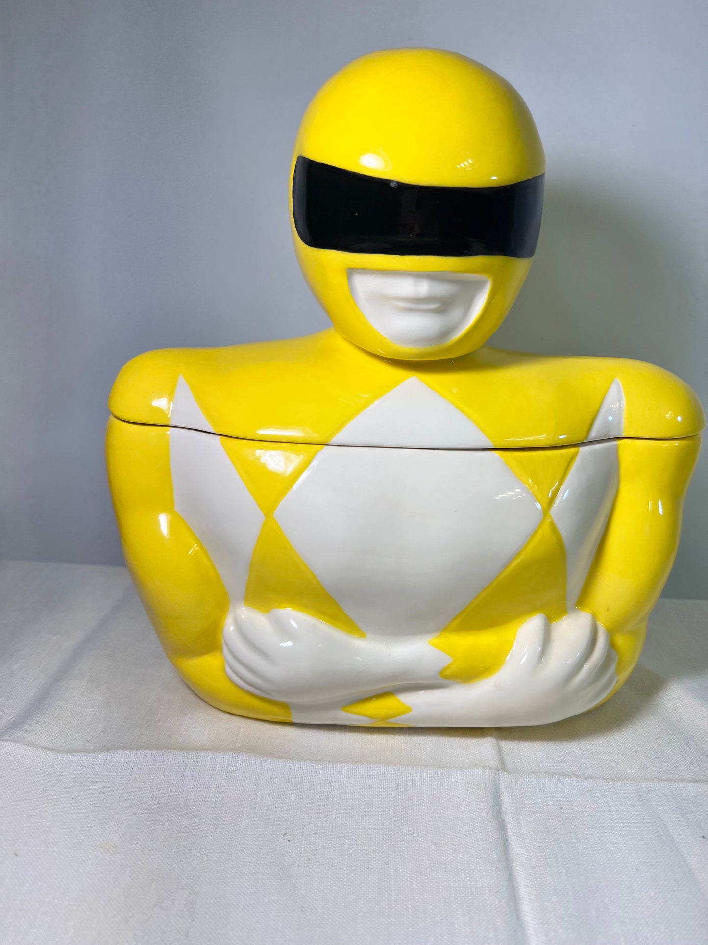 Power Rangers-cookie jars-yellow ranger