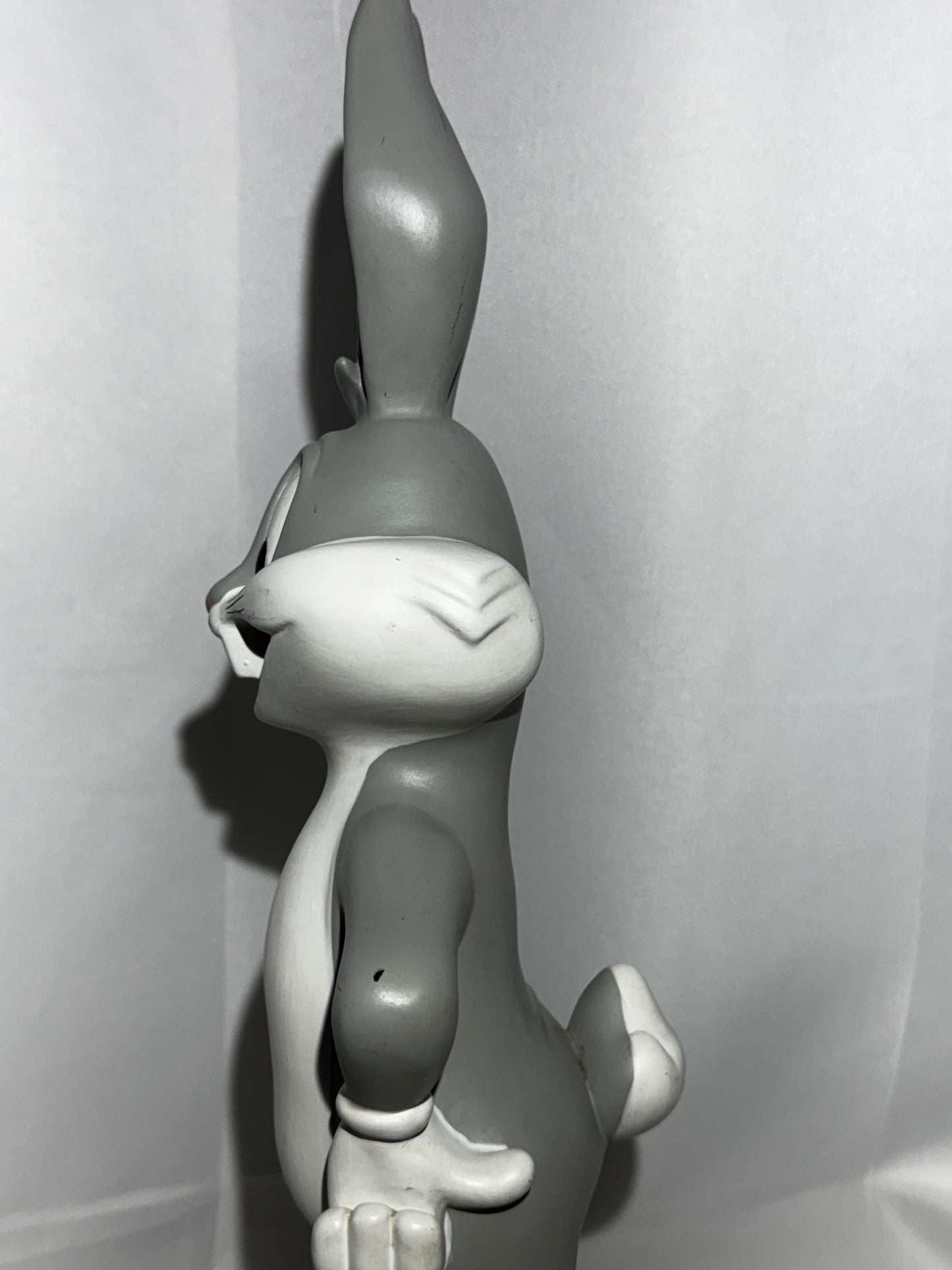 Vintage 1997 Warner Bros Bugs Bunny Six Flags Resin Coin Bank w/ Tag 14.5”