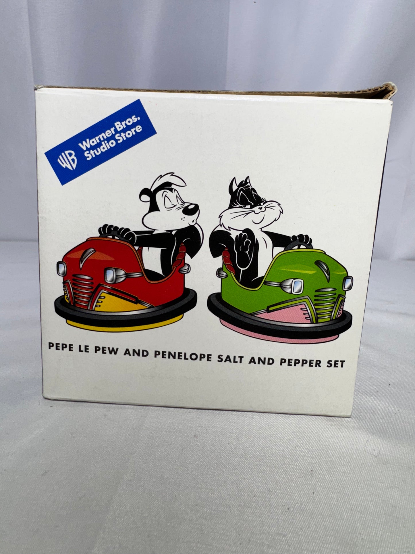 Warner Bros. Looney Tunes Pepe Le Pew & Penelope Salt & Pepper Shakers (1999)
