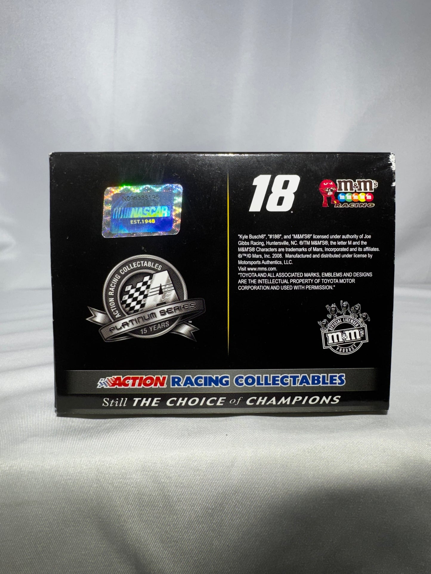 2009 Kyle Busch #18 M&M’s Toyota Camry 1:24 Action Platinum Series Diecast w/ Box