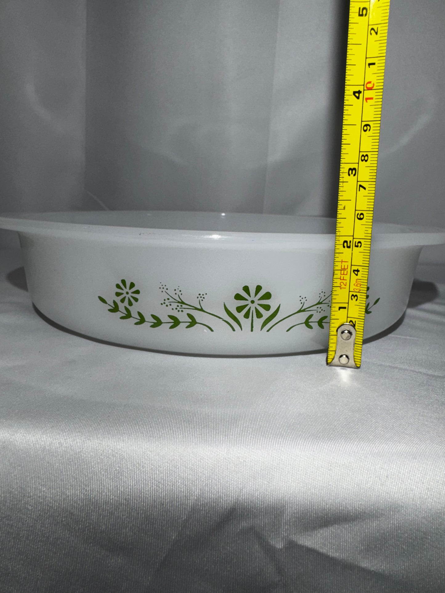 Vintage Glasbake Milk Glass Green Daisy Round Baking Casserole Dish Jeannette Glass