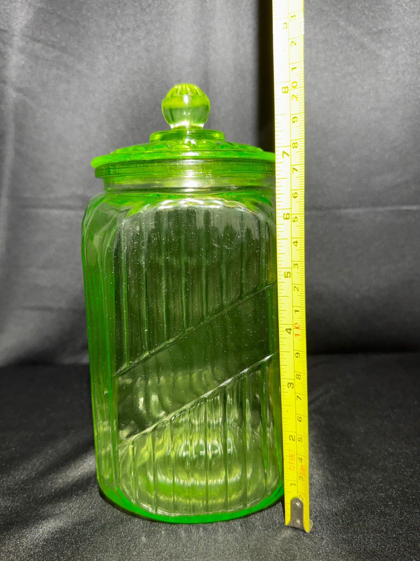 1930s Anchor Hocking Green Glass Kitchen Canister Original Lid Uranium Glass