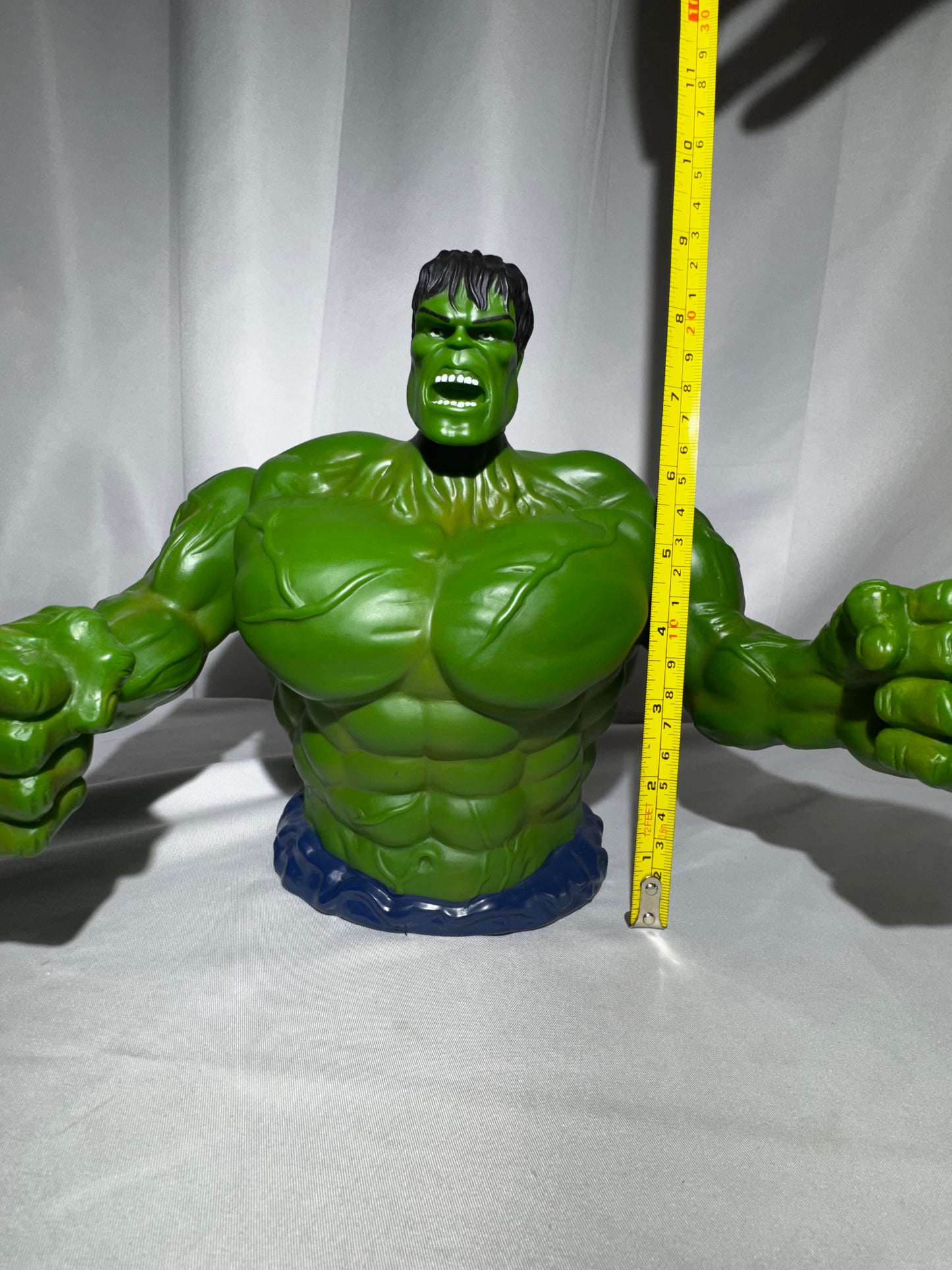 Hasbro 2008 Marvel The Incredible Hulk Bank Moving Arms 9” Figure Coin Bank w/ Stopper