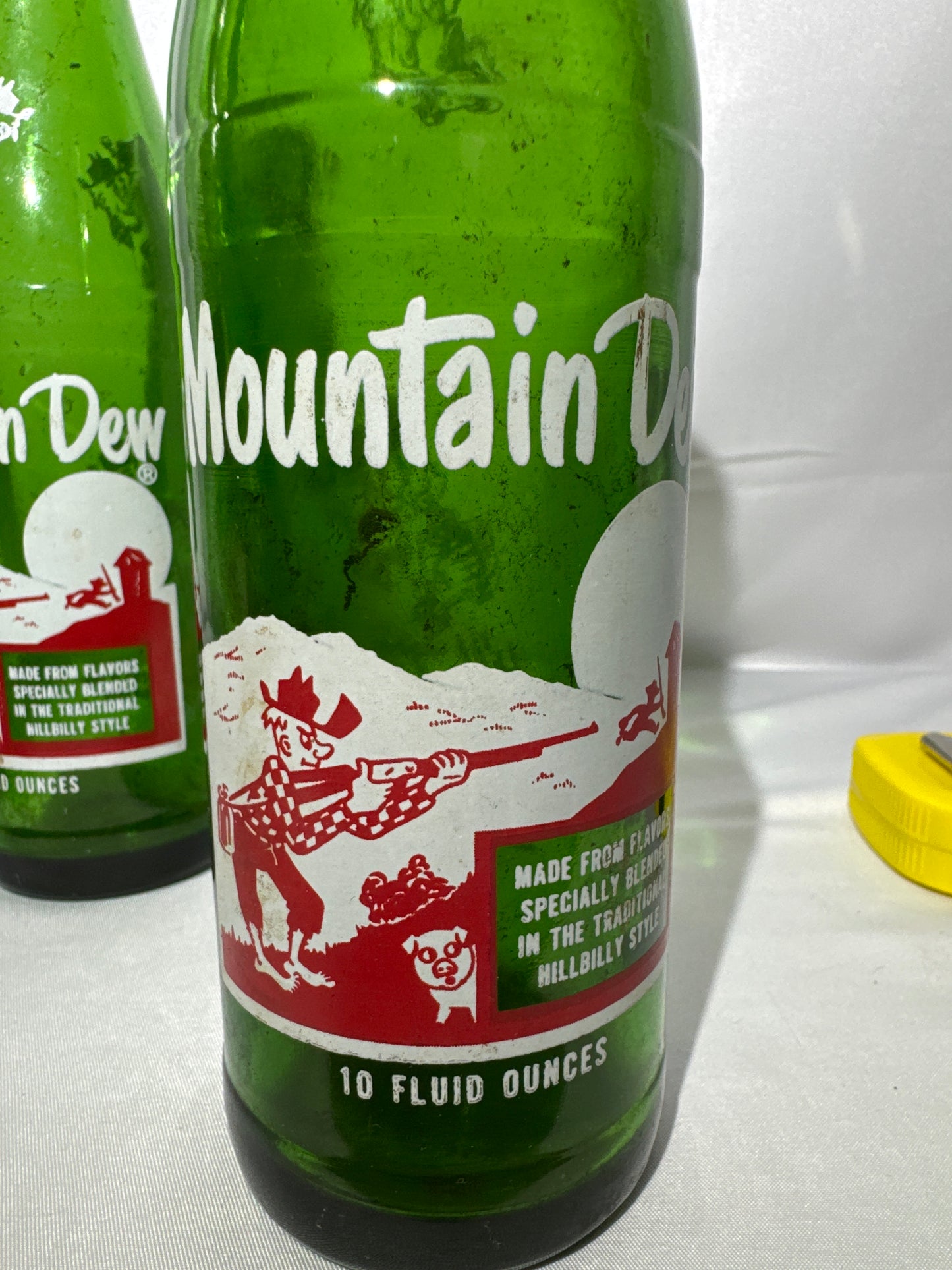 Rare Vintage Mountain Dew Green Glass Bottles – 10 fl oz – Hillbilly Slogan Graphics 6pack