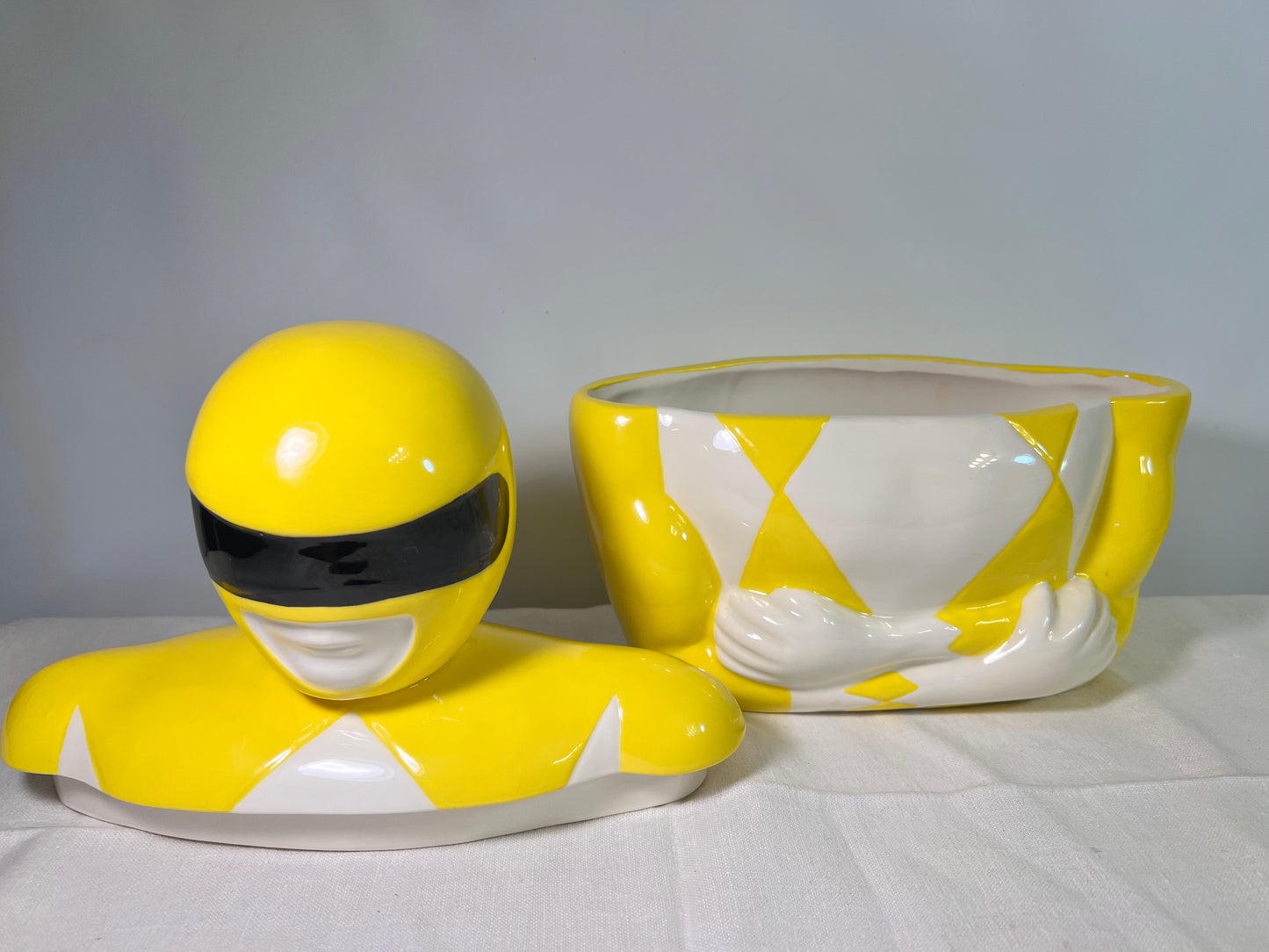 Power Rangers-cookie jars-yellow ranger