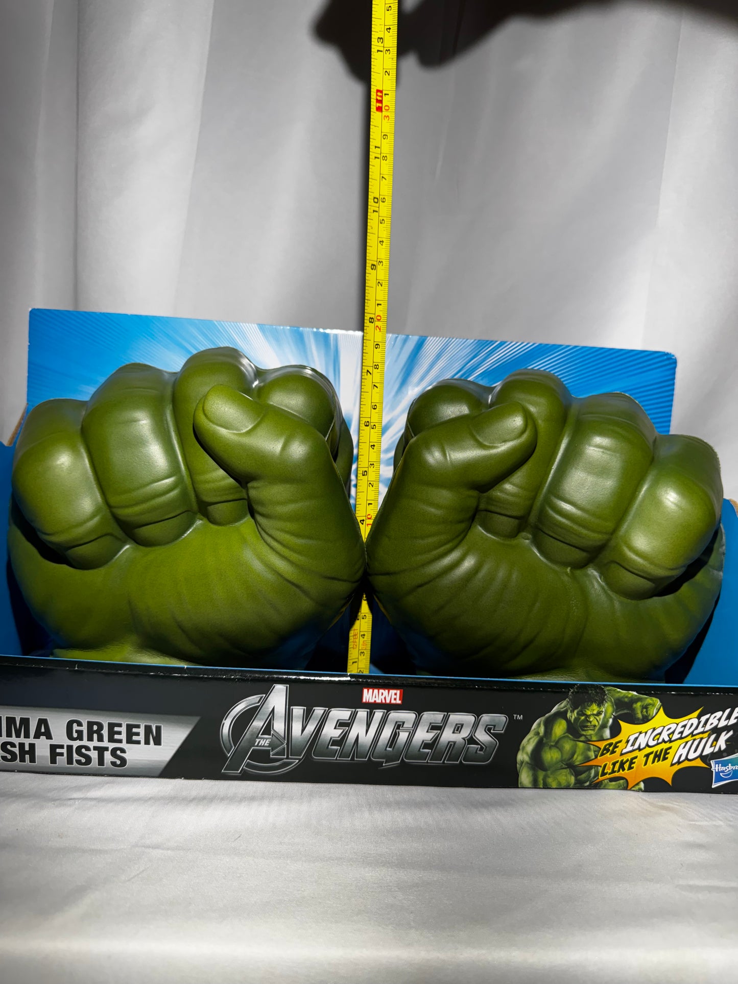 Hasbro Marvel Avengers Hulk Gamma Smash Fists Role Play Toy w/ Original Box Foam