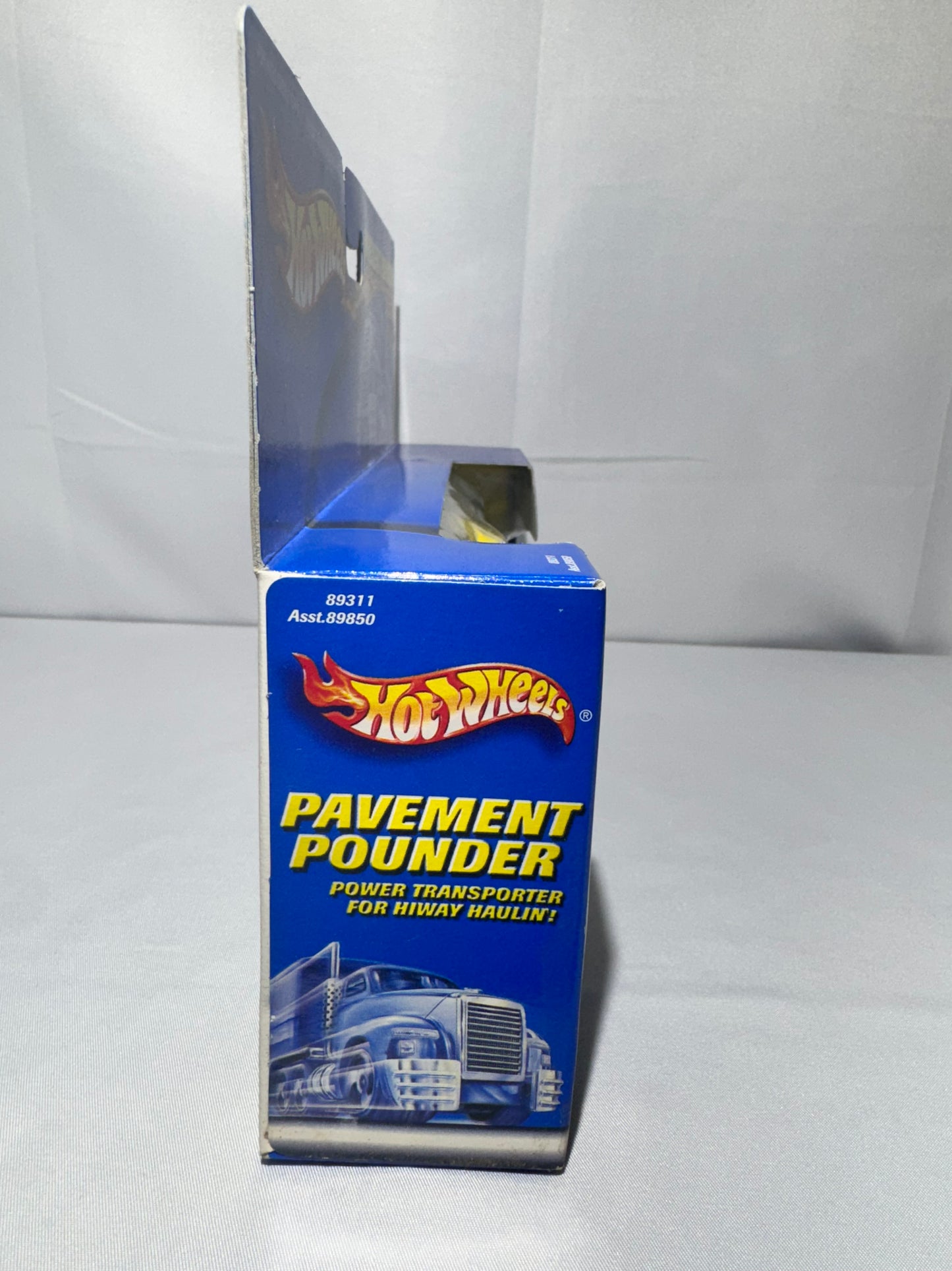 Hot Wheels Pavement Pounder – ’57 Customs (2000 Mattel)