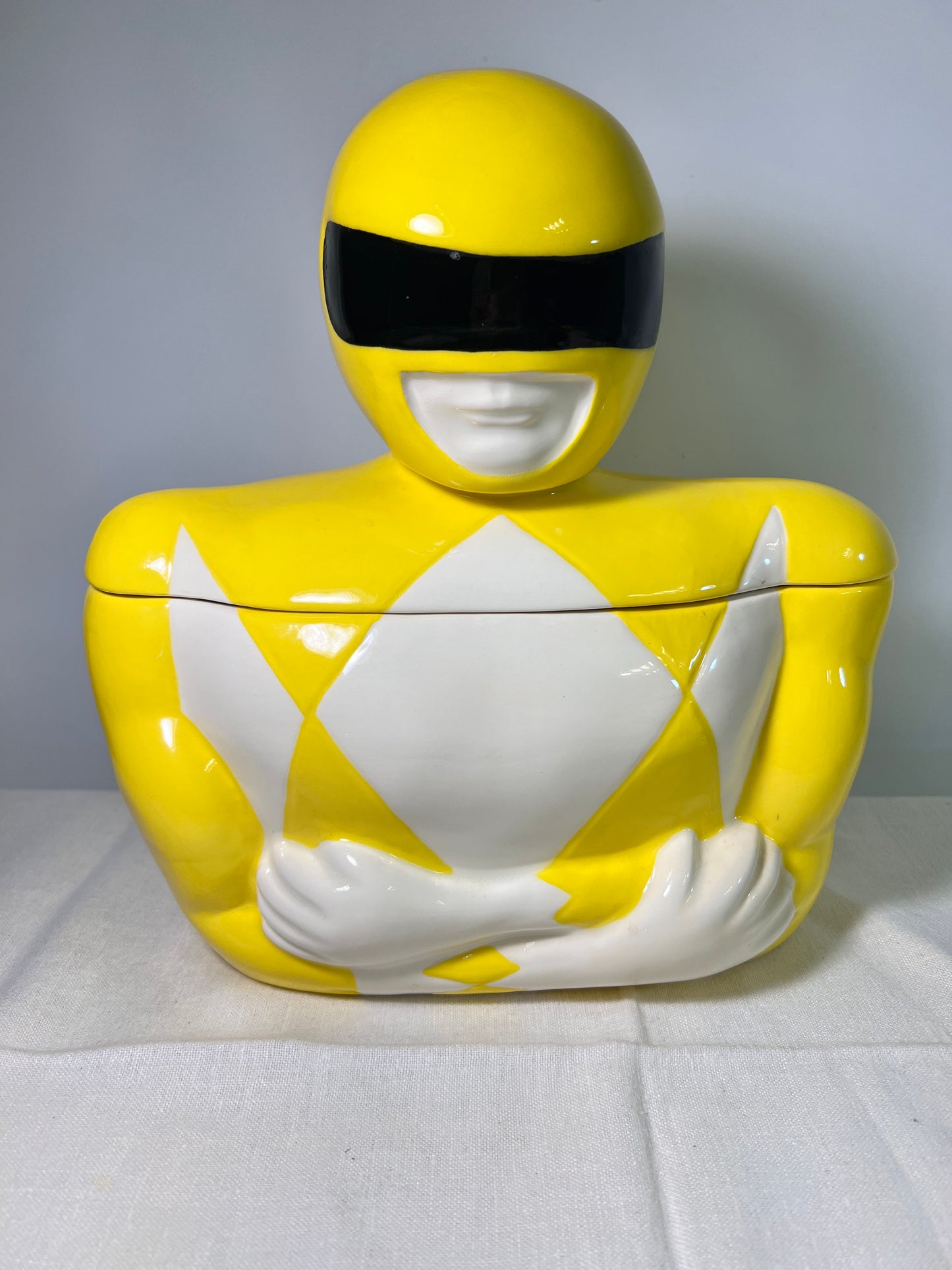 Power Rangers-cookie jars-yellow ranger