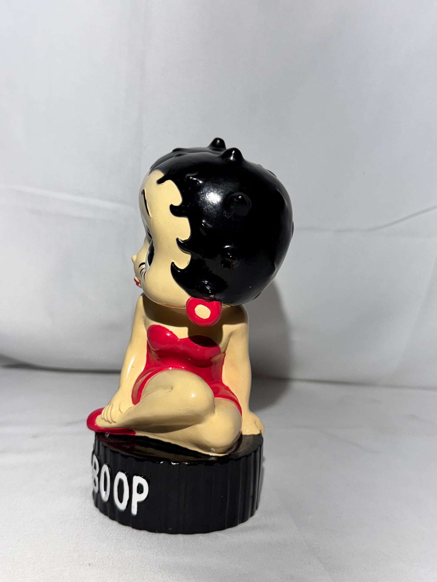 Vintage Betty Boop Figurine – Red Dress – Classic Cartoon Collectible