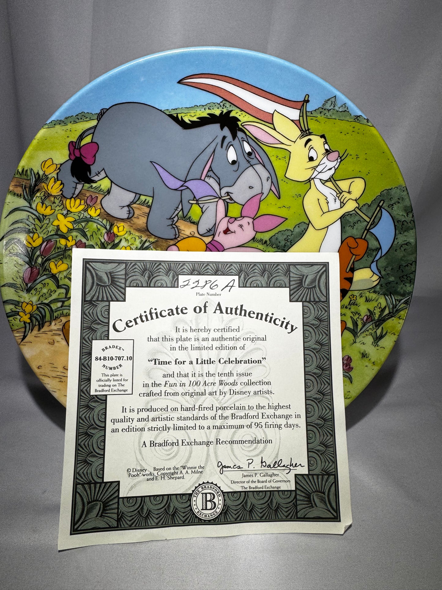 Bradford Exchange Disney Winnie the Pooh “Time for a Little Celebration” Collector Plate – 10th Issue