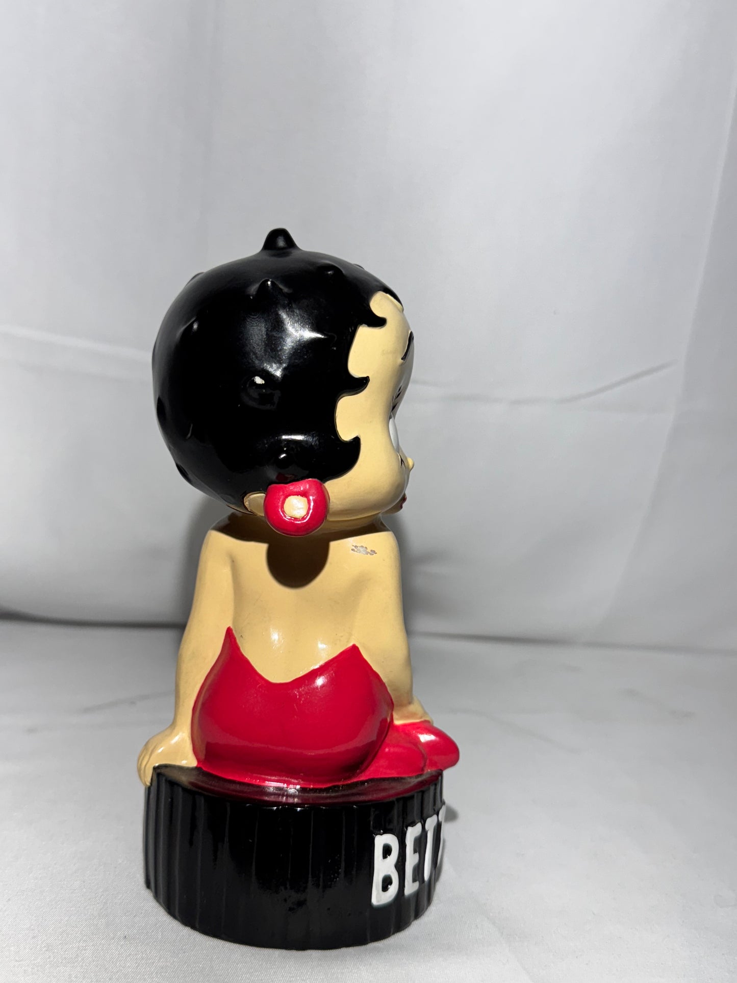 Vintage Betty Boop Figurine – Red Dress – Classic Cartoon Collectible