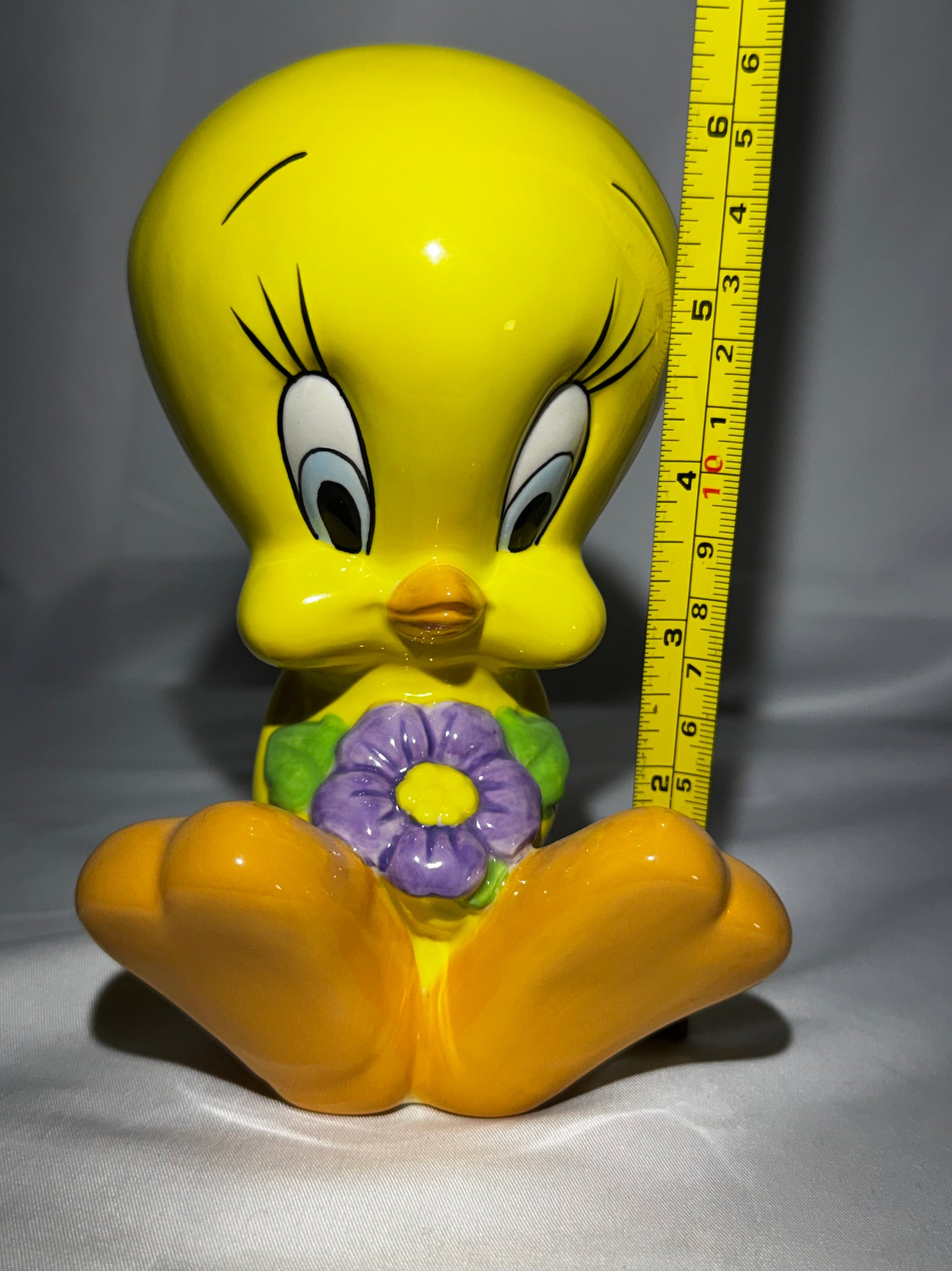 Vintage 1996/1997 Tweety Bird Ceramic Coin Bank w/ Stopper 6.5” Warner Bros Looney Tunes