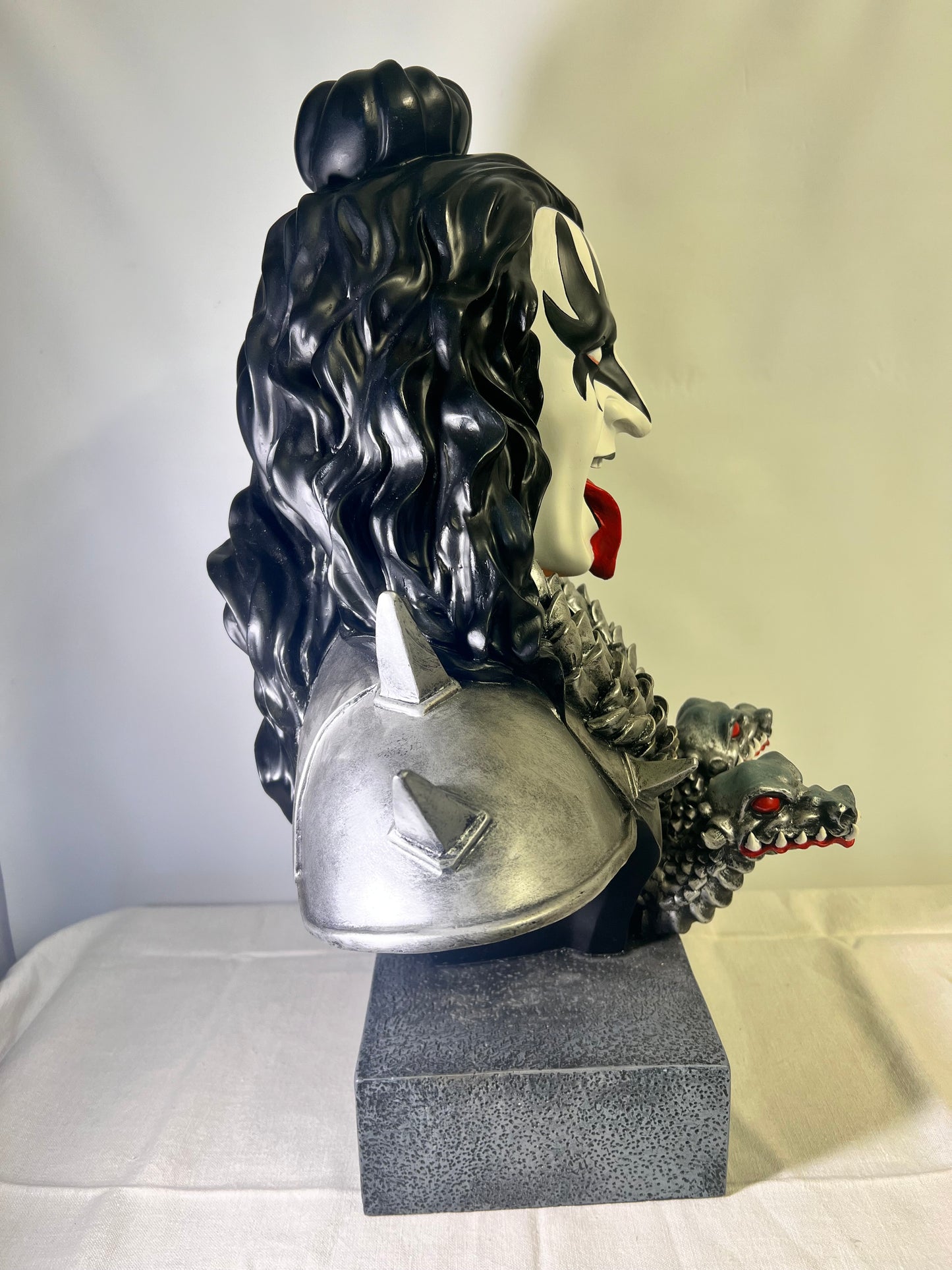Rare- KISS - set of 4 Bust- 1999 Licensed arranged by Signatures Superstars-