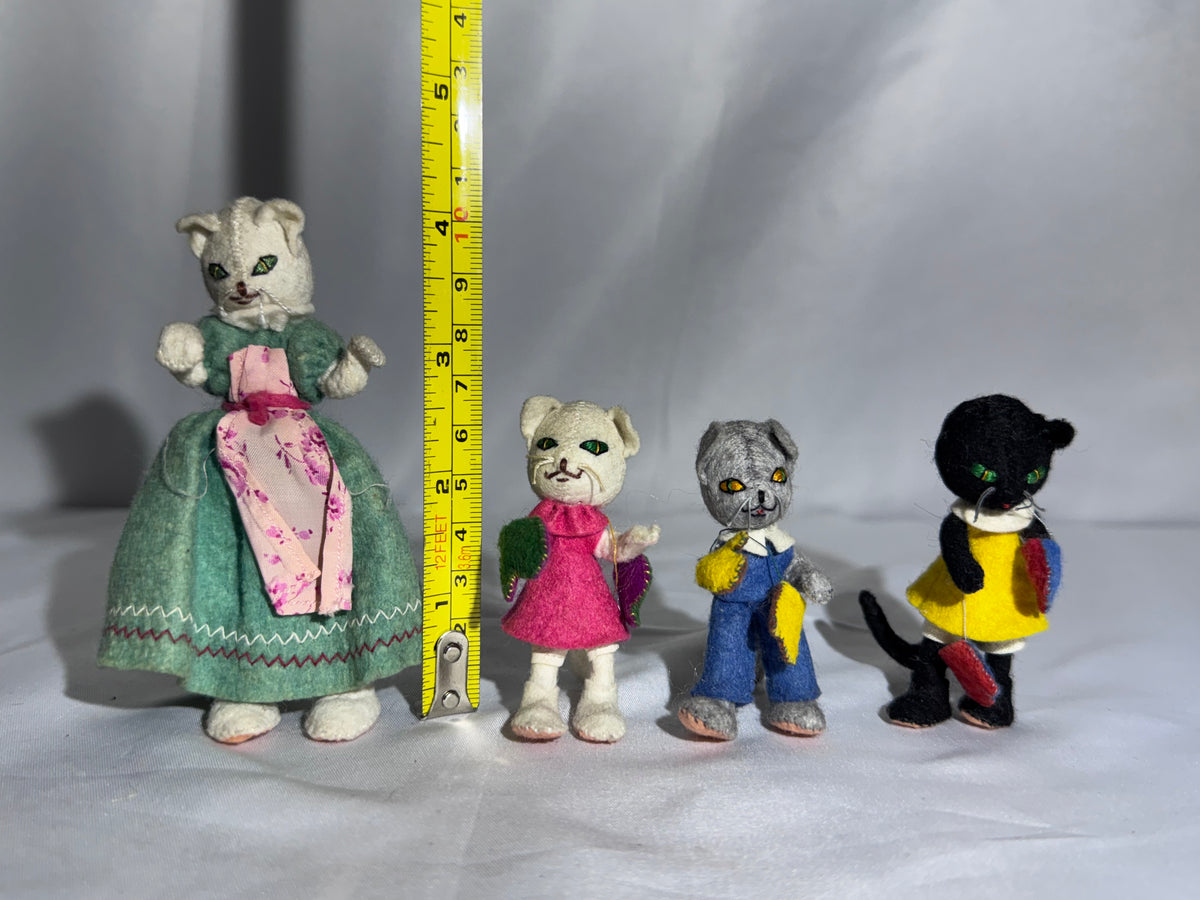 Vintage BAPS Germany Three Little Kittens & Mother Cat Miniature Figure Set