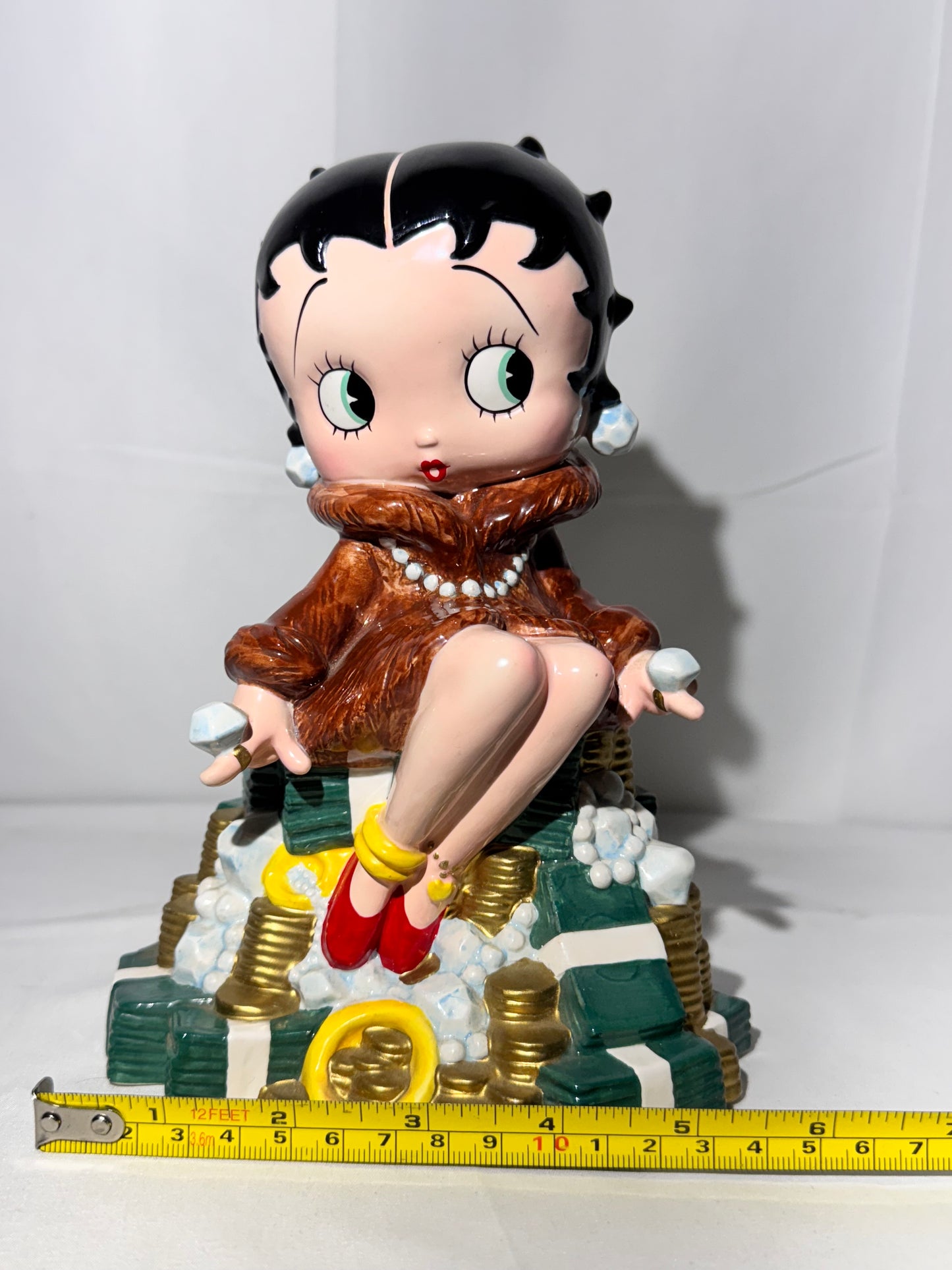 Betty Boop Piggy Bank – King Features Syndicate 2000 – Product #686417