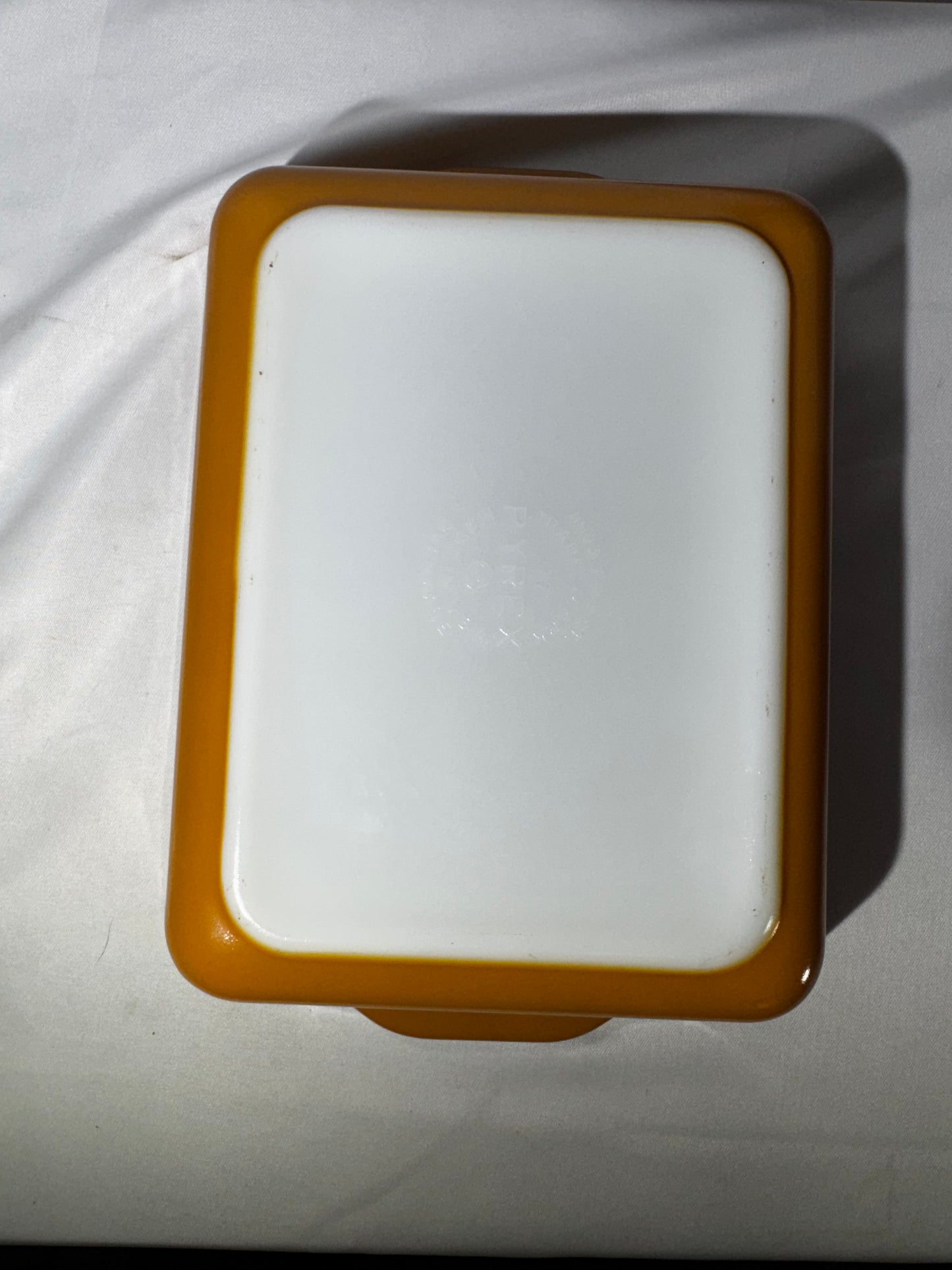 Vintage Pyrex Old Orchard #503 1.5 Qt Casserole Refrigerator Dish w/ Glass Lid Butterscotch