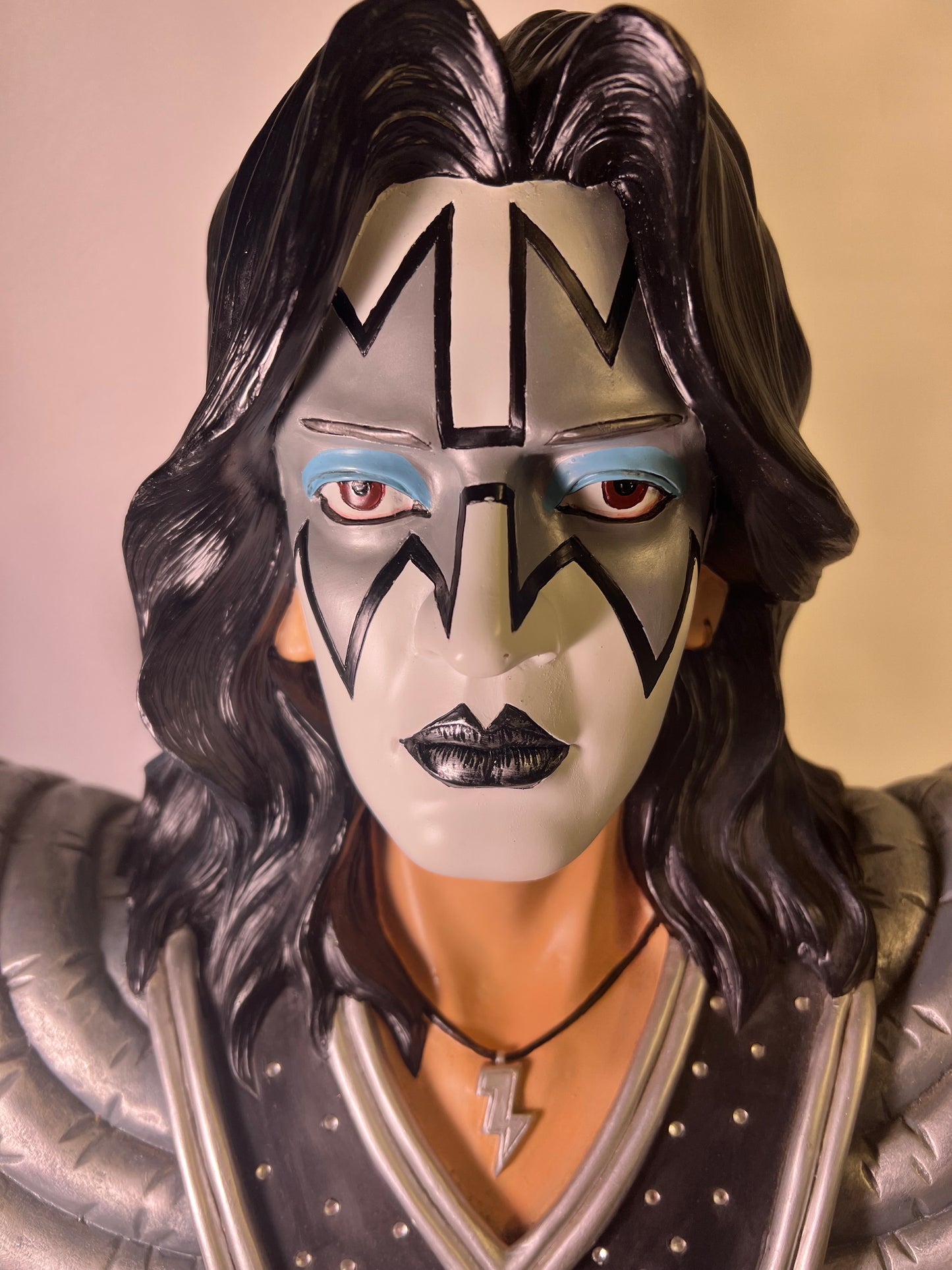 Rare- KISS - set of 4 Bust- 1999 Licensed arranged by Signatures Superstars-