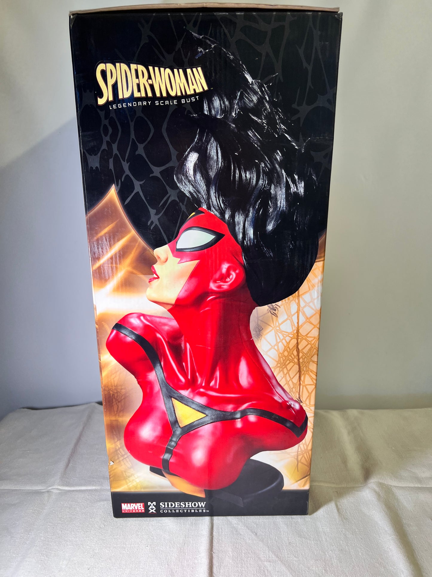 Spider Woman- Marvel- Sideshow Collectibles-66/200- with original box- 2010