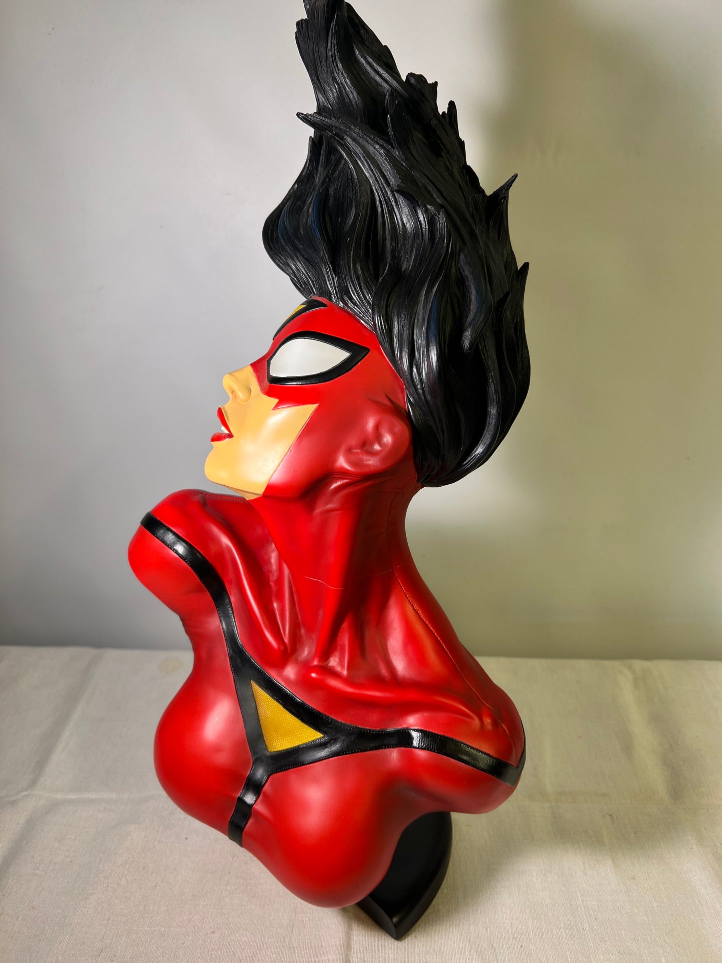 Spider Woman- Marvel- Sideshow Collectibles-66/200- with original box- 2010