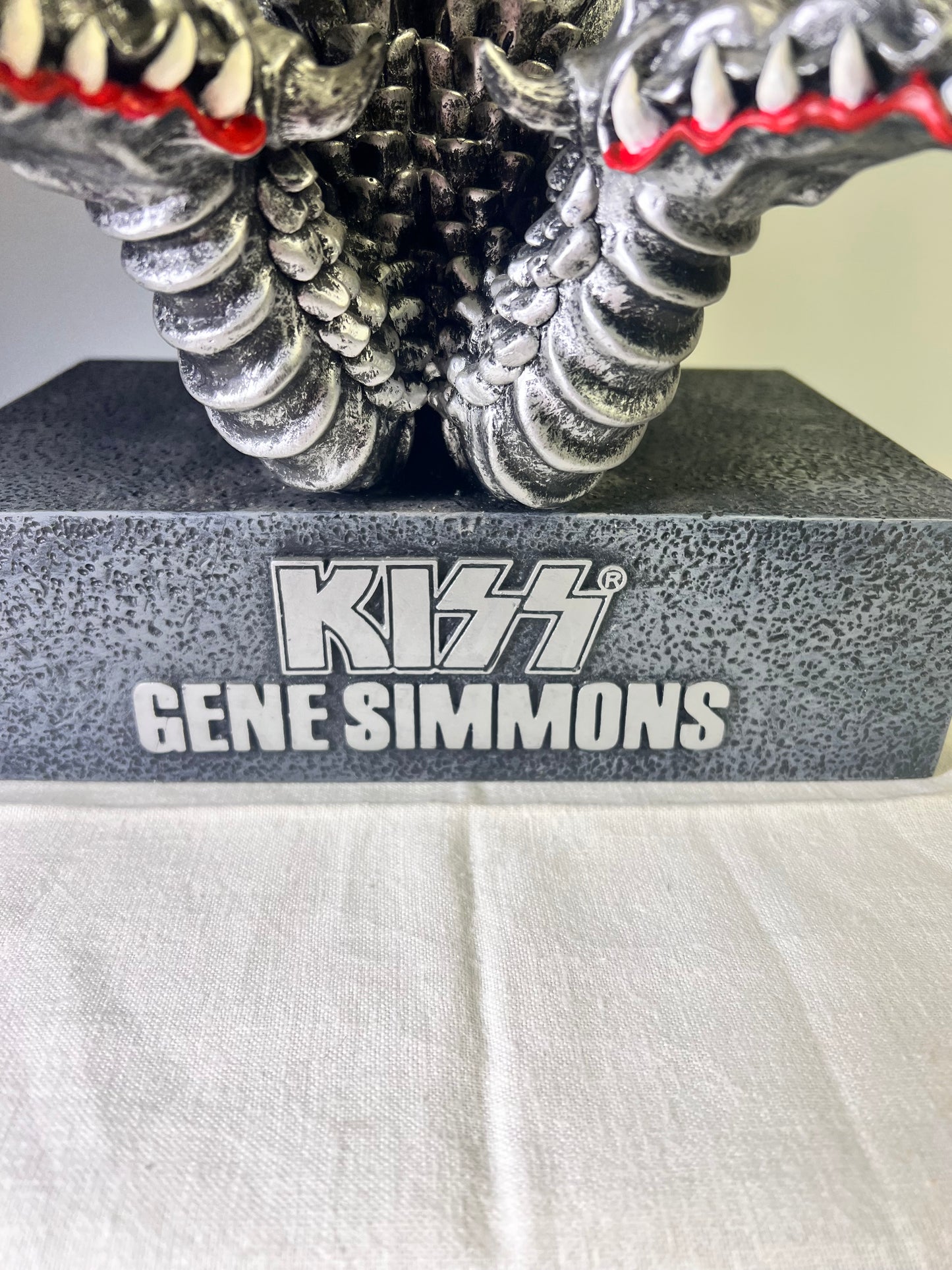 Rare- KISS - set of 4 Bust- 1999 Licensed arranged by Signatures Superstars-