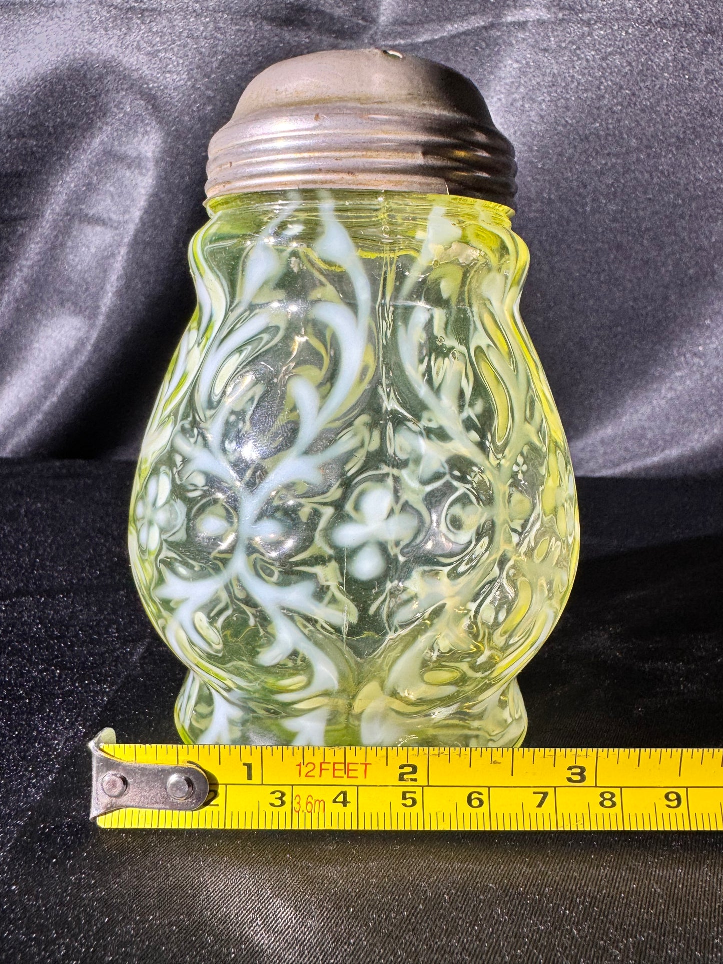 Northwood Spanish Lace Uranium Glass Shaker – Vaseline Opalescent