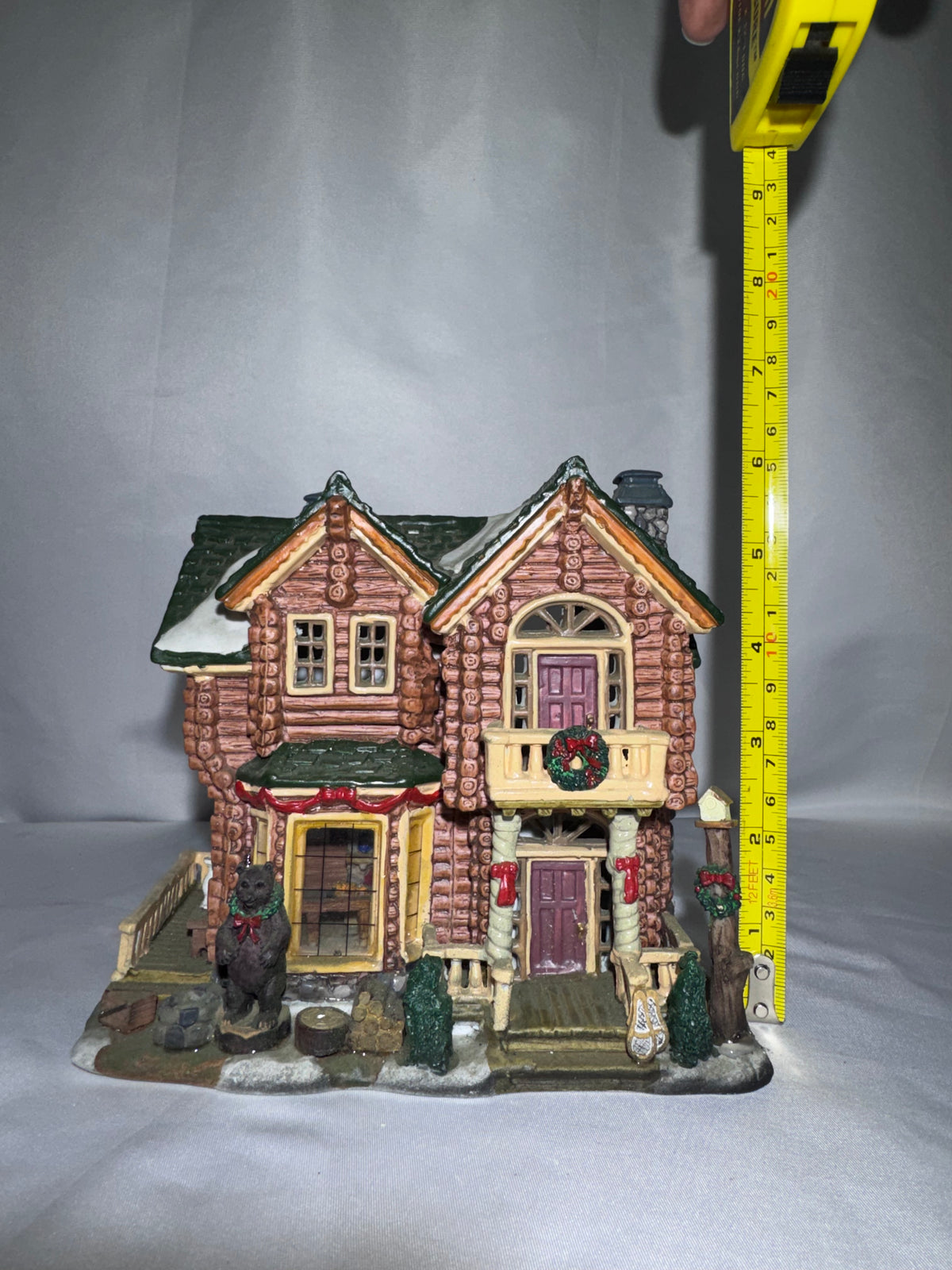 Lemax Vail Village Collection – Mountain Breeze Retreat #45074 (2004)