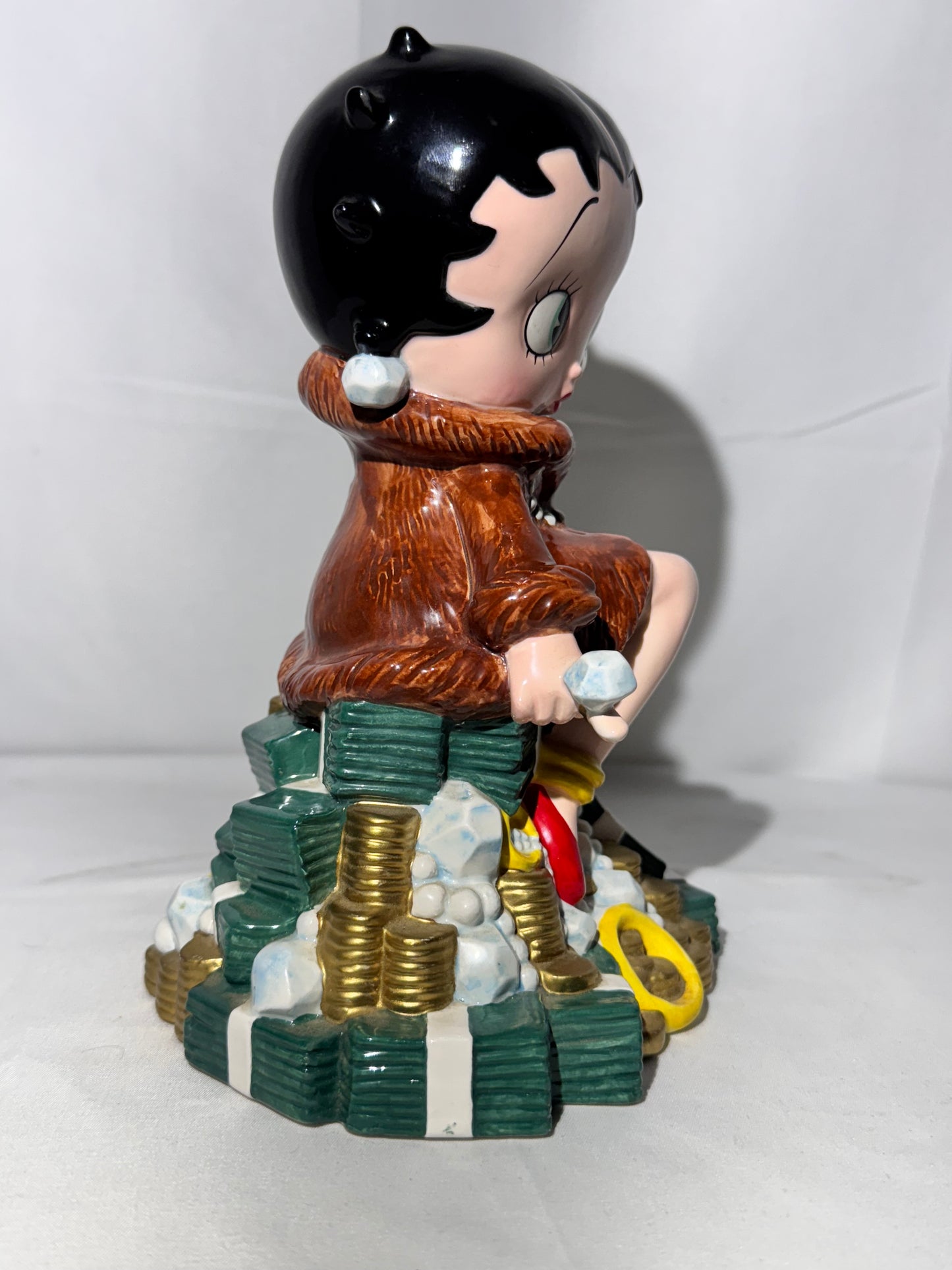 Betty Boop Piggy Bank – King Features Syndicate 2000 – Product #686417
