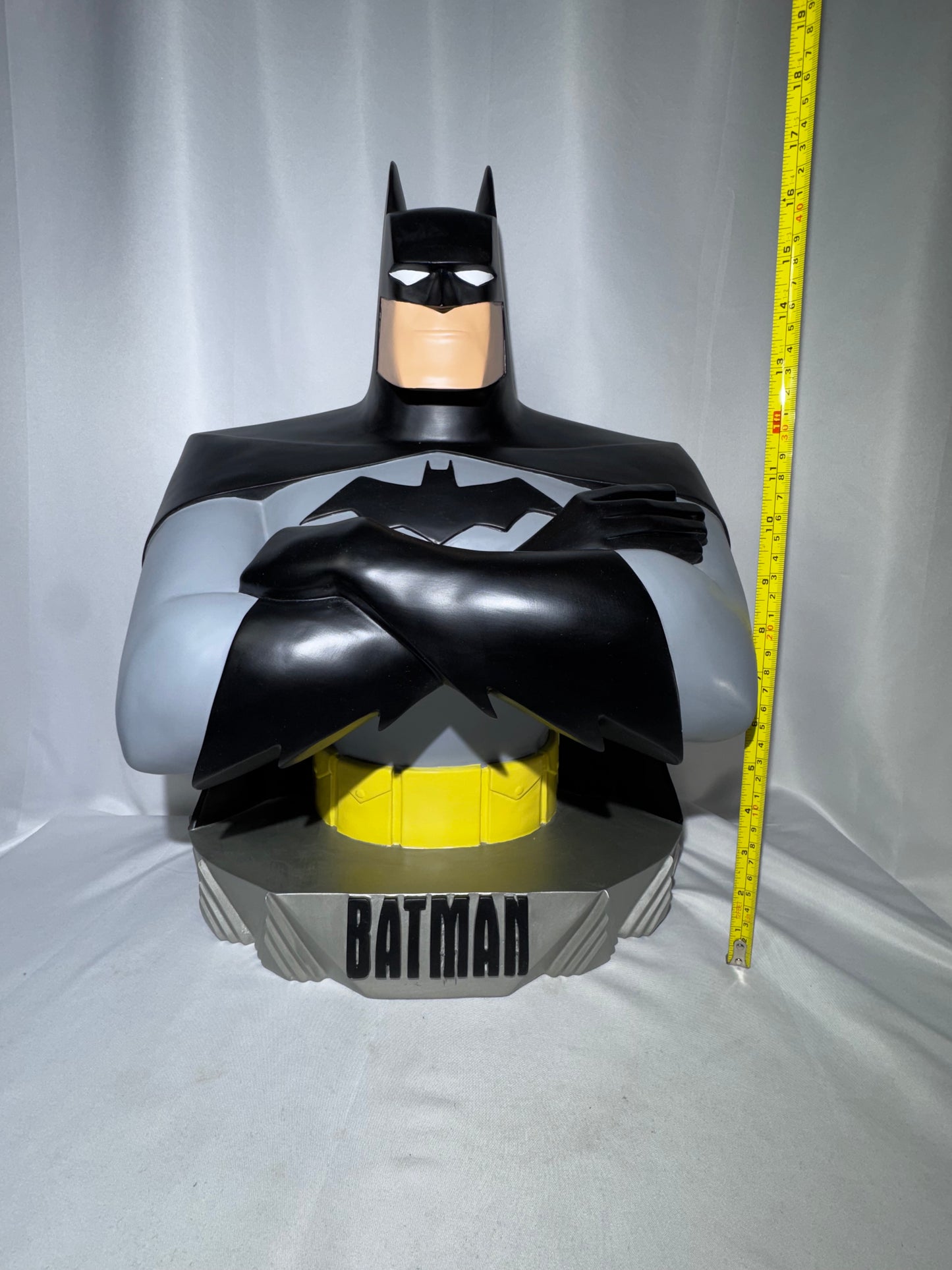 Vintage 1997 Warner Bros. Studio Store Batman Bust – DC Comics – Animated Style – 19”