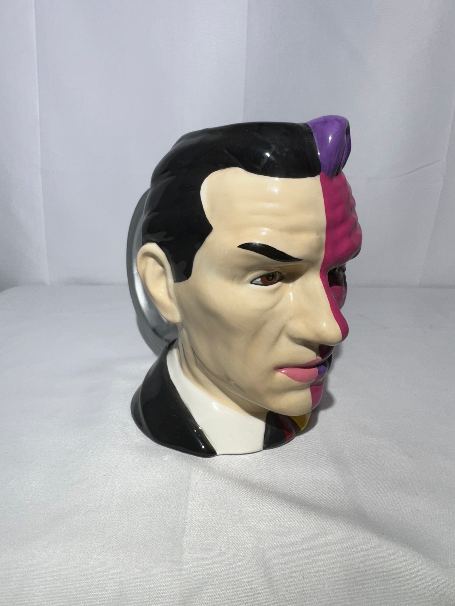 Vintage 1995 DC Comics Two-Face 3D Ceramic Mug – Applause – Batman Forever Collectible