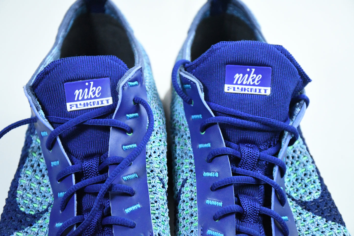 Nike Men's Air Max Flyknit Racer Size US 11 Running Trainer Sneaker
