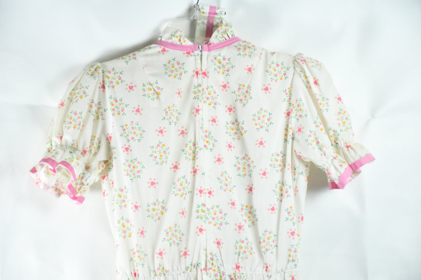 Kate Schorer-Womens Square Dancing Dress- Pink Flower pattern w/ matching belt- puff sleeves-70's