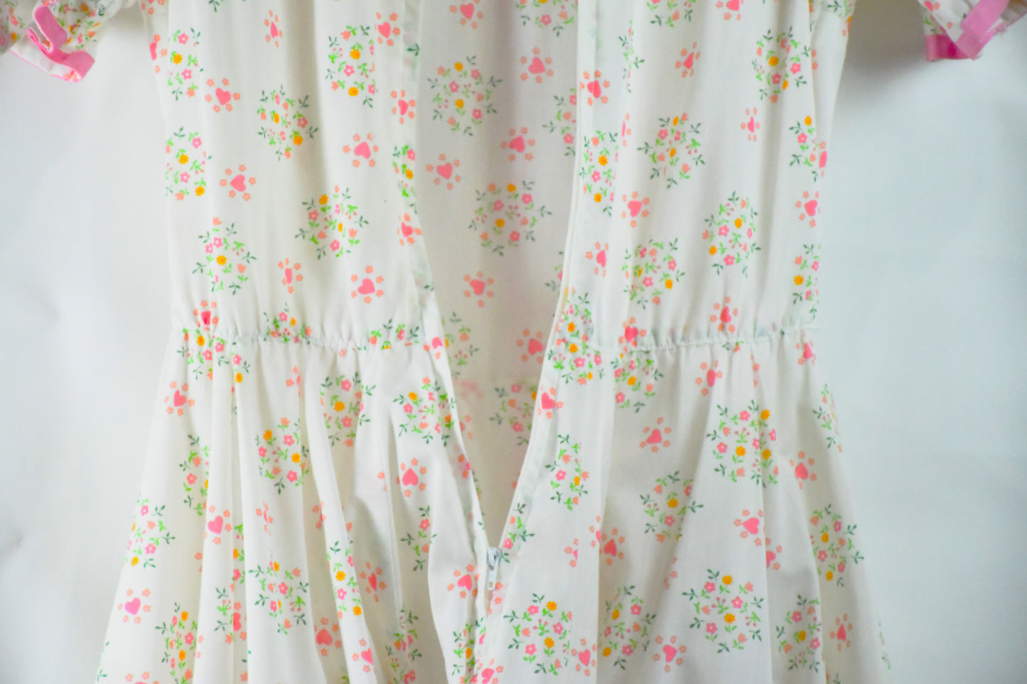 Kate Schorer-Womens Square Dancing Dress- Pink Flower pattern w/ matching belt- puff sleeves-70's
