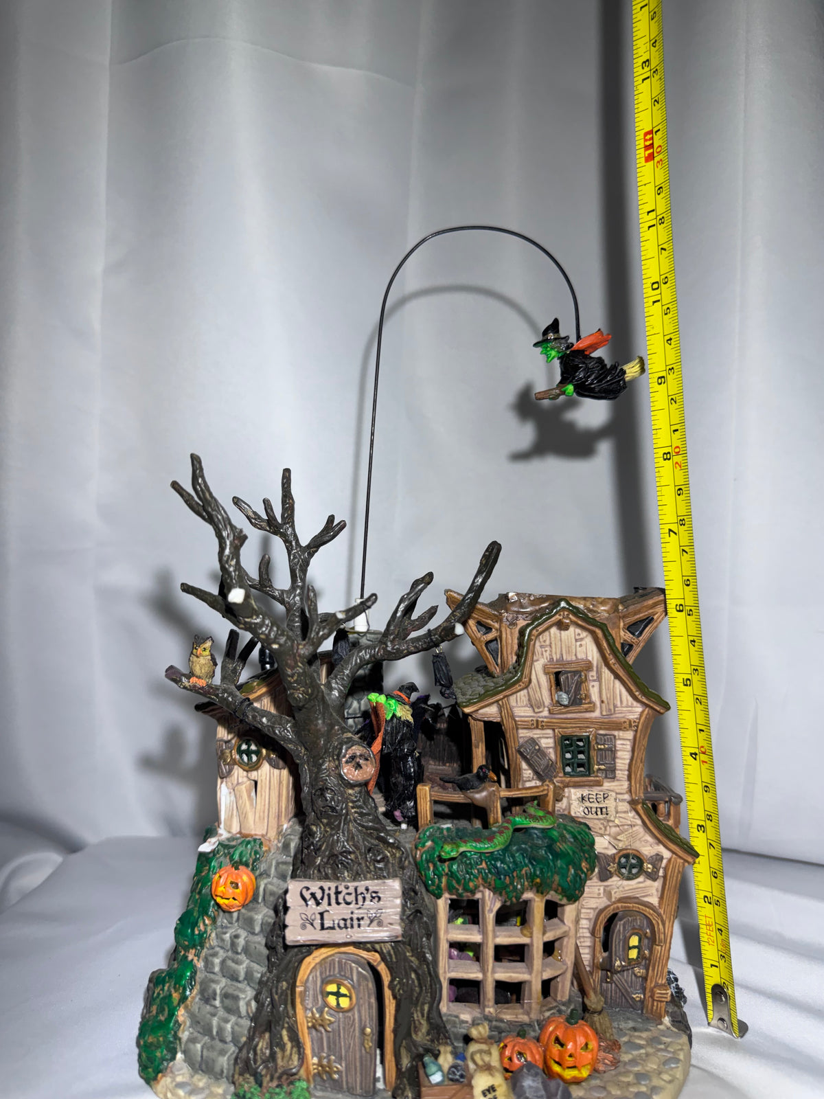 Lemax Spooky Town Witch’s Lair #45003 — Retired 2004 — FOR PARTS / DISPLAY