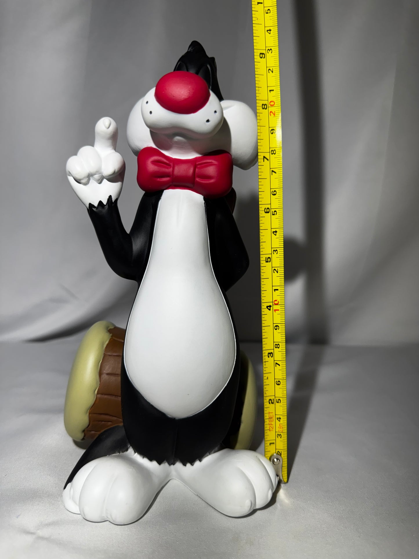 Vintage 1998 Warner Bros. Looney Tunes Sylvester Resin Piggy Bank