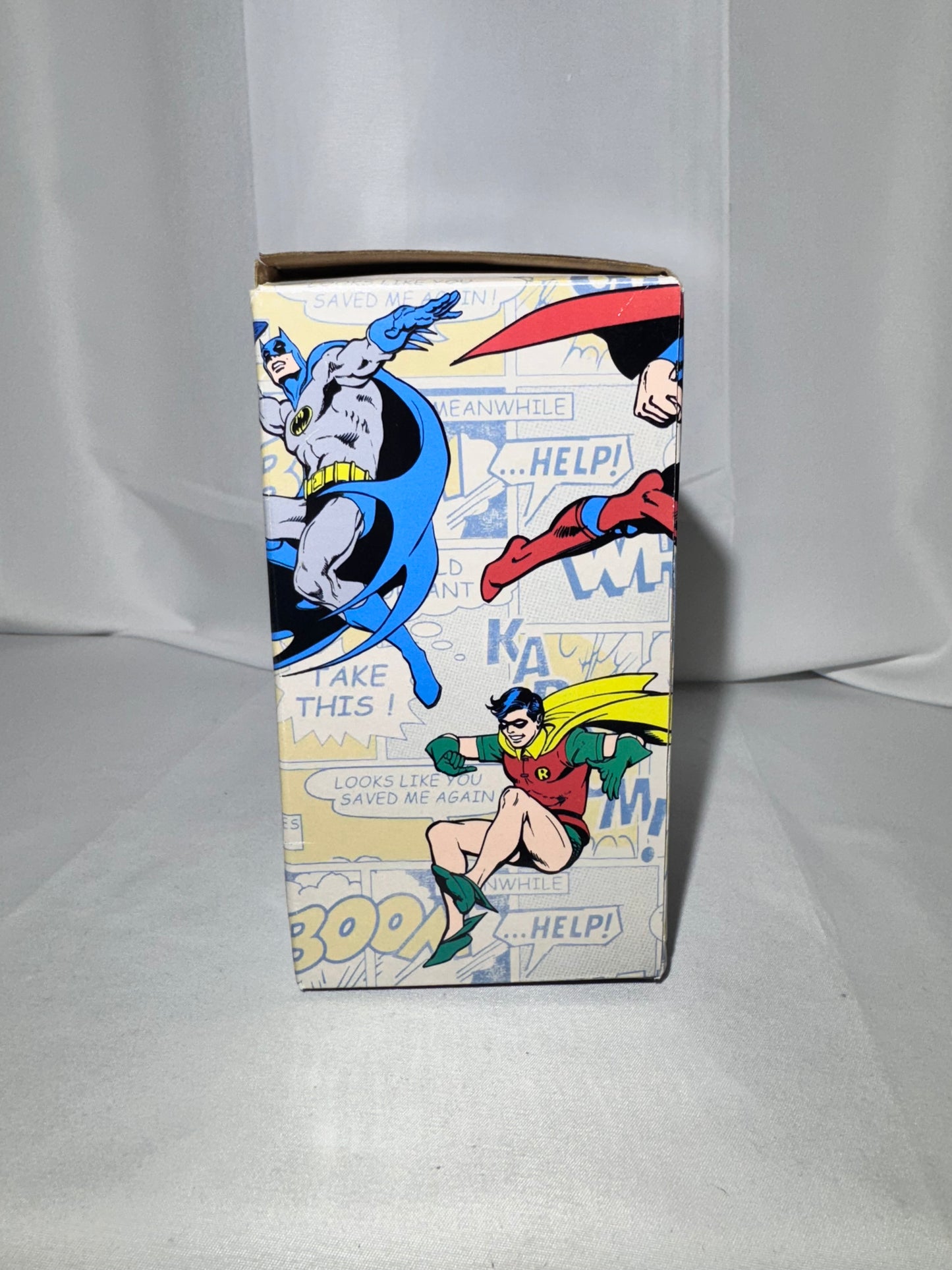 Superman and Wonder Woman-magnetic salt and pepper shakers-DC comics-Warner Brothers