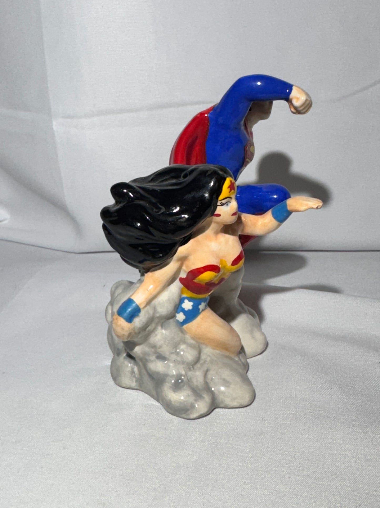 Superman and Wonder Woman-magnetic salt and pepper shakers-DC comics-Warner Brothers