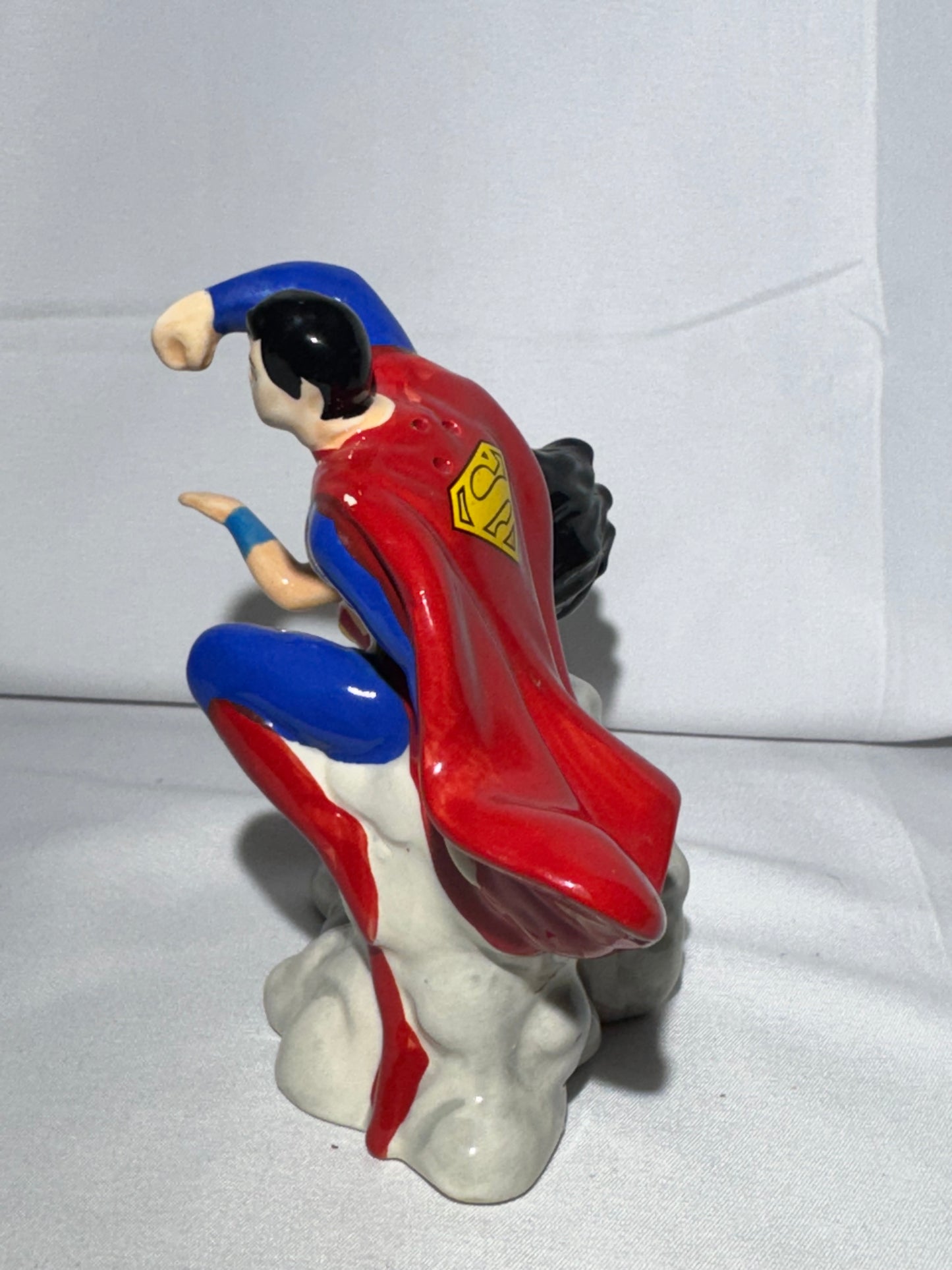 Superman and Wonder Woman-magnetic salt and pepper shakers-DC comics-Warner Brothers