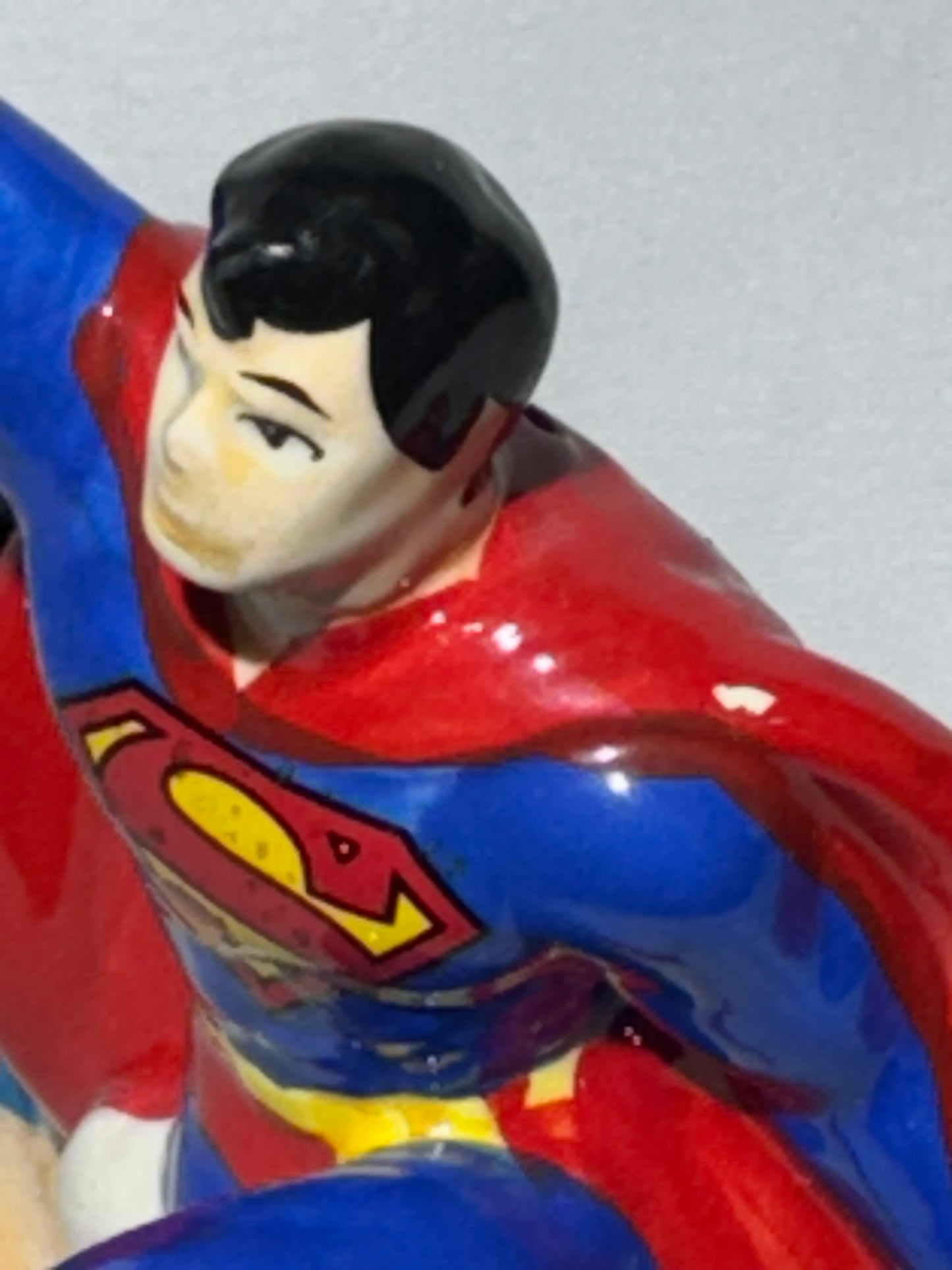 Superman and Wonder Woman-magnetic salt and pepper shakers-DC comics-Warner Brothers