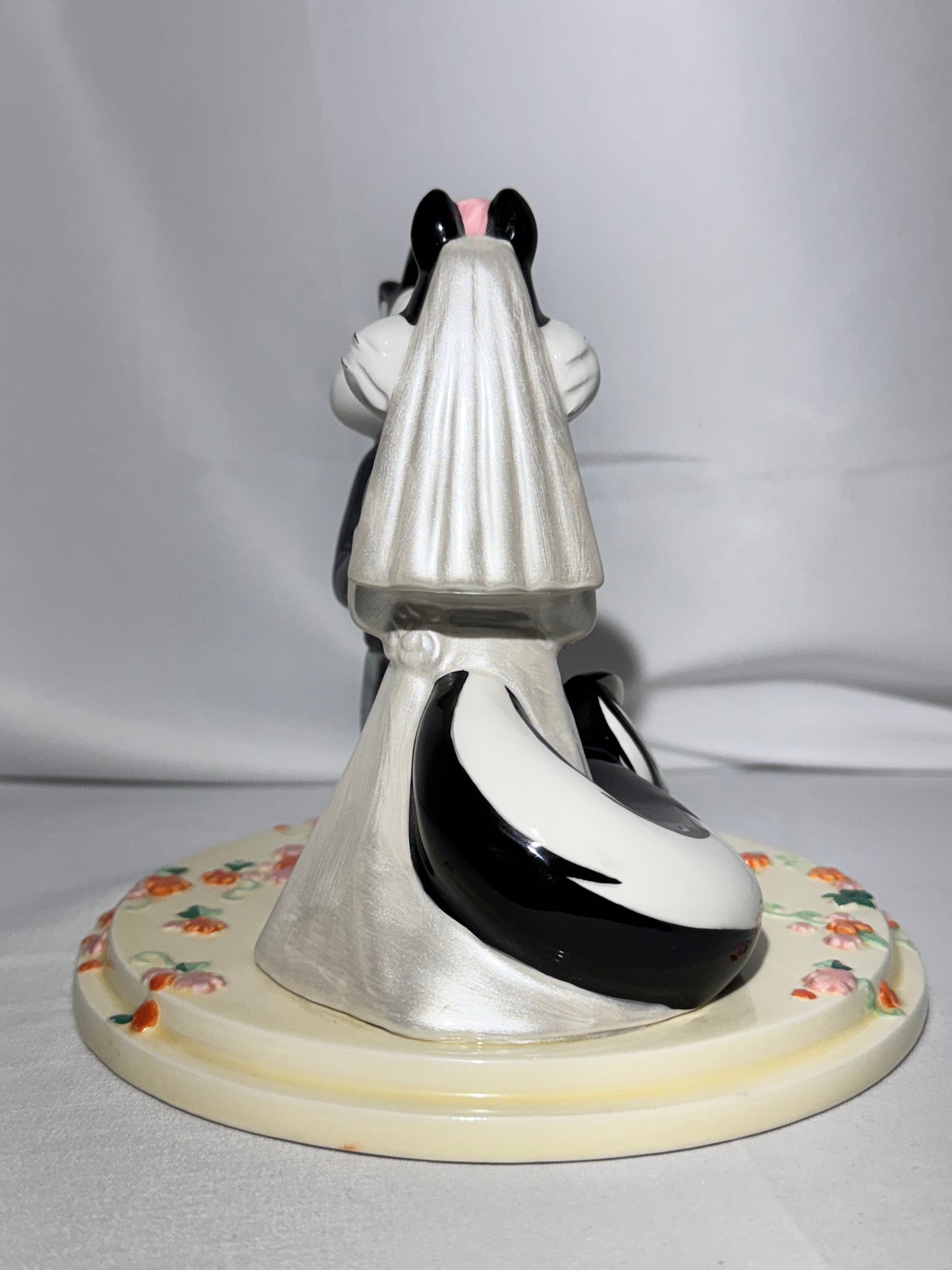 Pepe Le Pew and Penelope-Wedding cake topper-Warner Brothers-Looney Tunes-1999