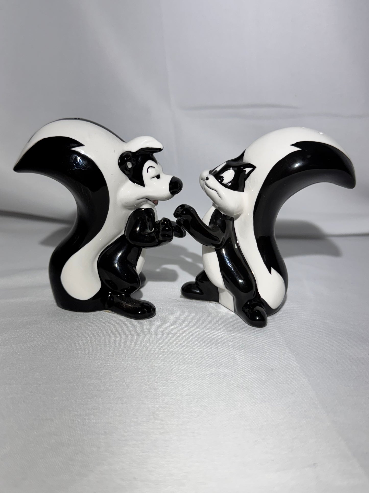 Pepe Le Pew and Penelope-Salt and Pepper Shakers -Warner Brothers-Looney Tunes