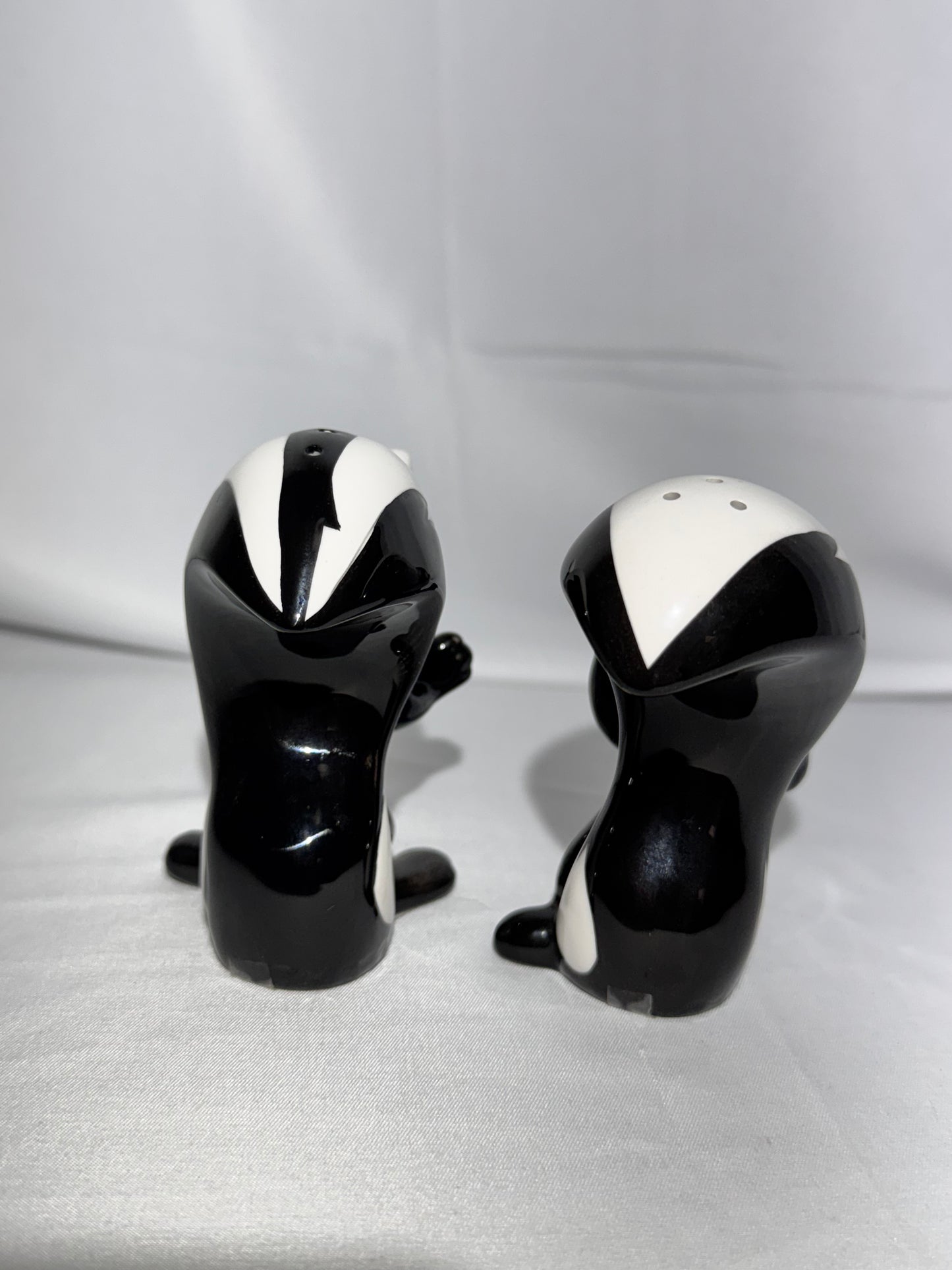 Pepe Le Pew and Penelope-Salt and Pepper Shakers -Warner Brothers-Looney Tunes