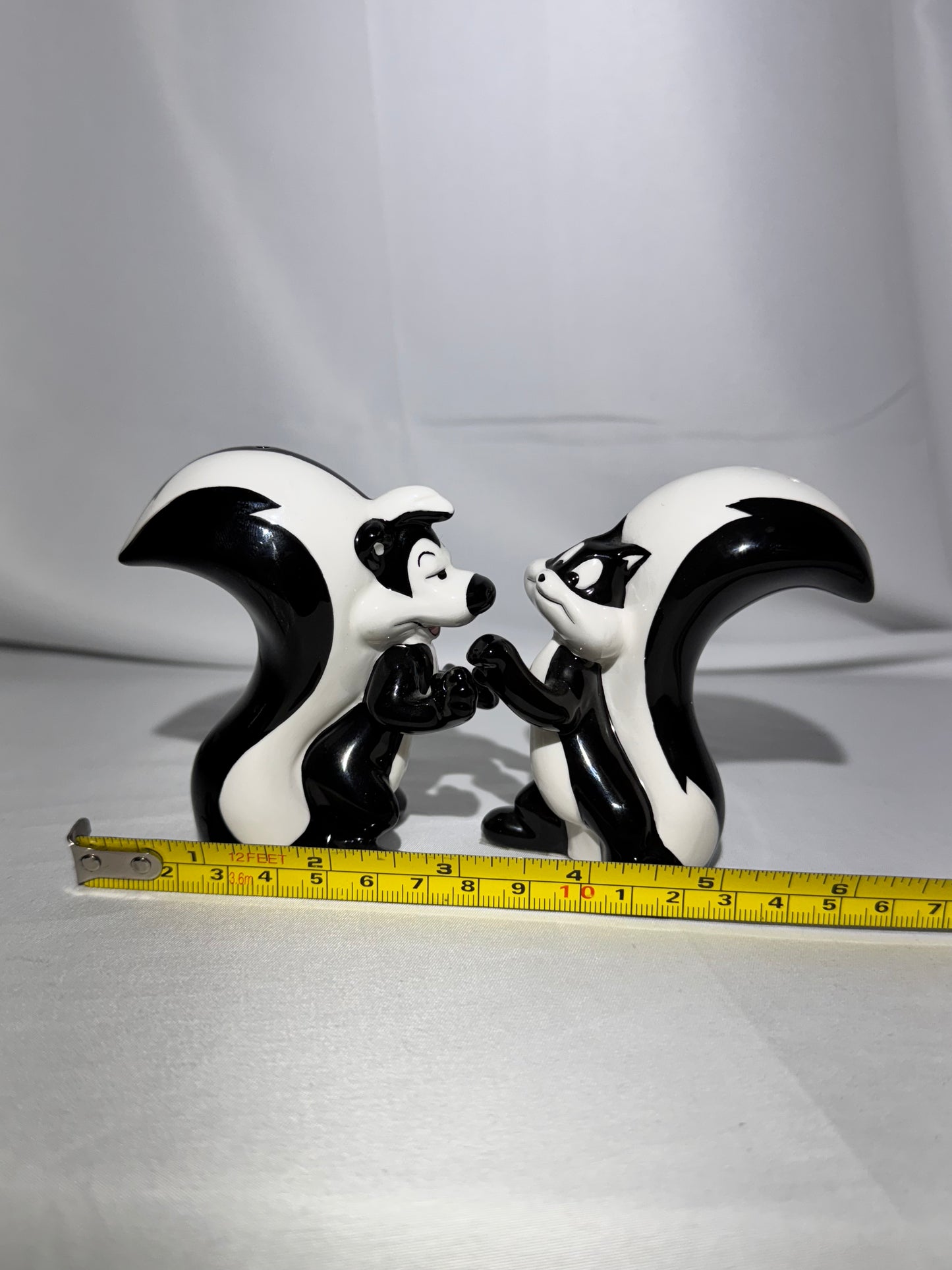 Pepe Le Pew and Penelope-Salt and Pepper Shakers -Warner Brothers-Looney Tunes