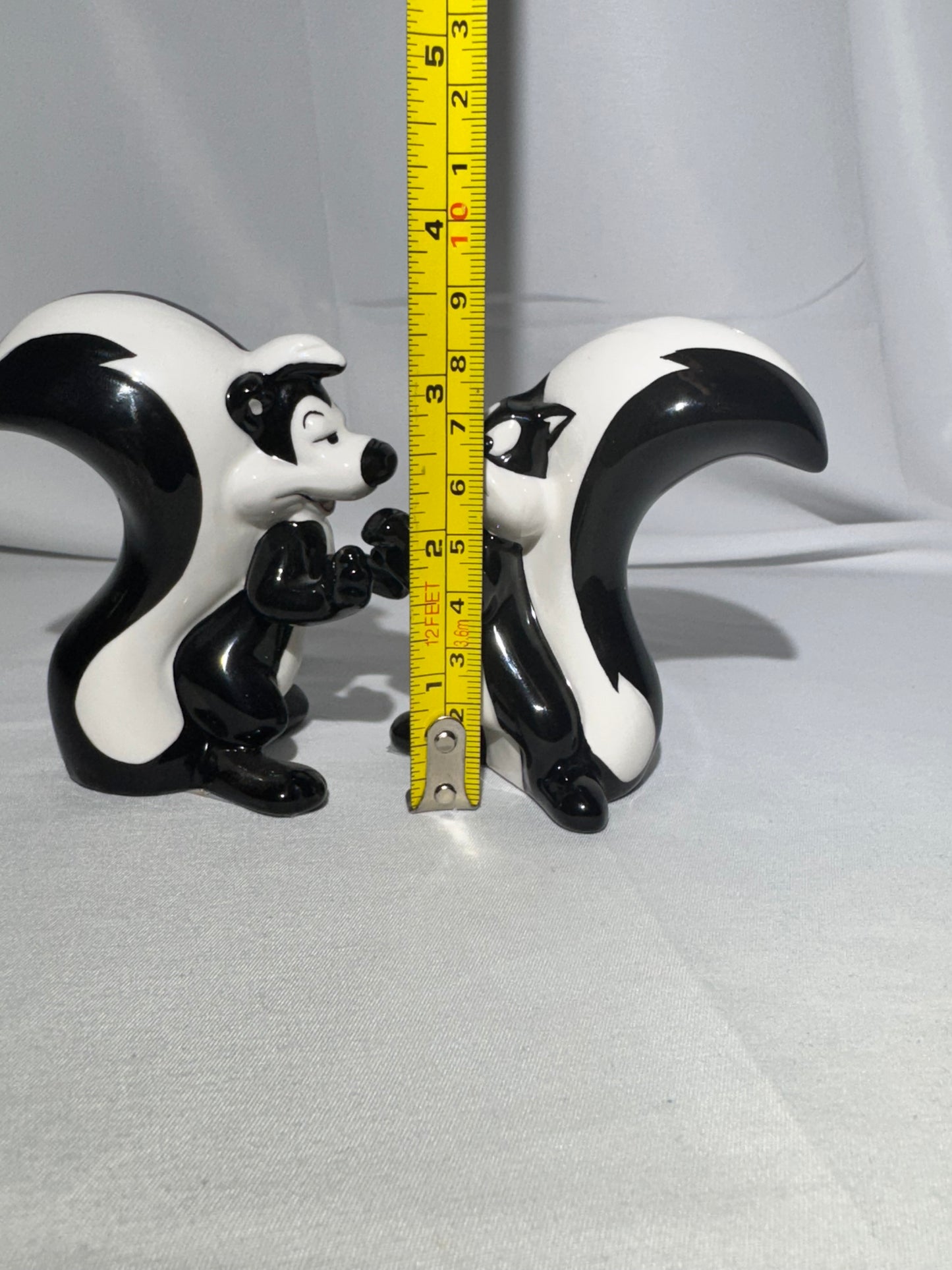Pepe Le Pew and Penelope-Salt and Pepper Shakers -Warner Brothers-Looney Tunes
