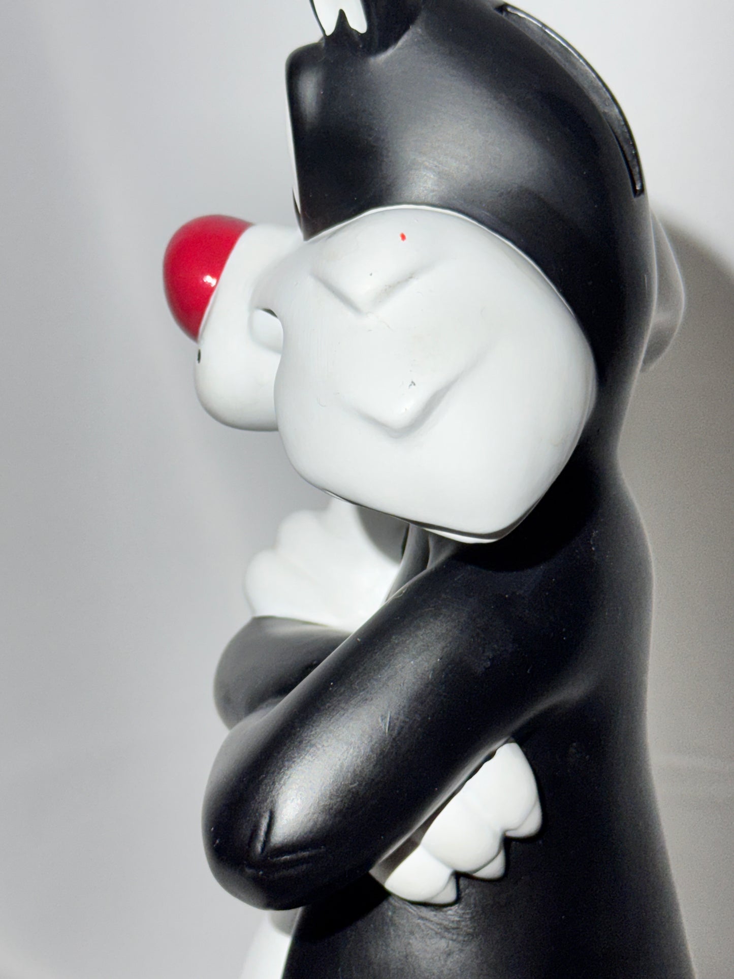 Sylvester -12” Bank - Six Flags-1997-Warner Brothers- Looney Tunes