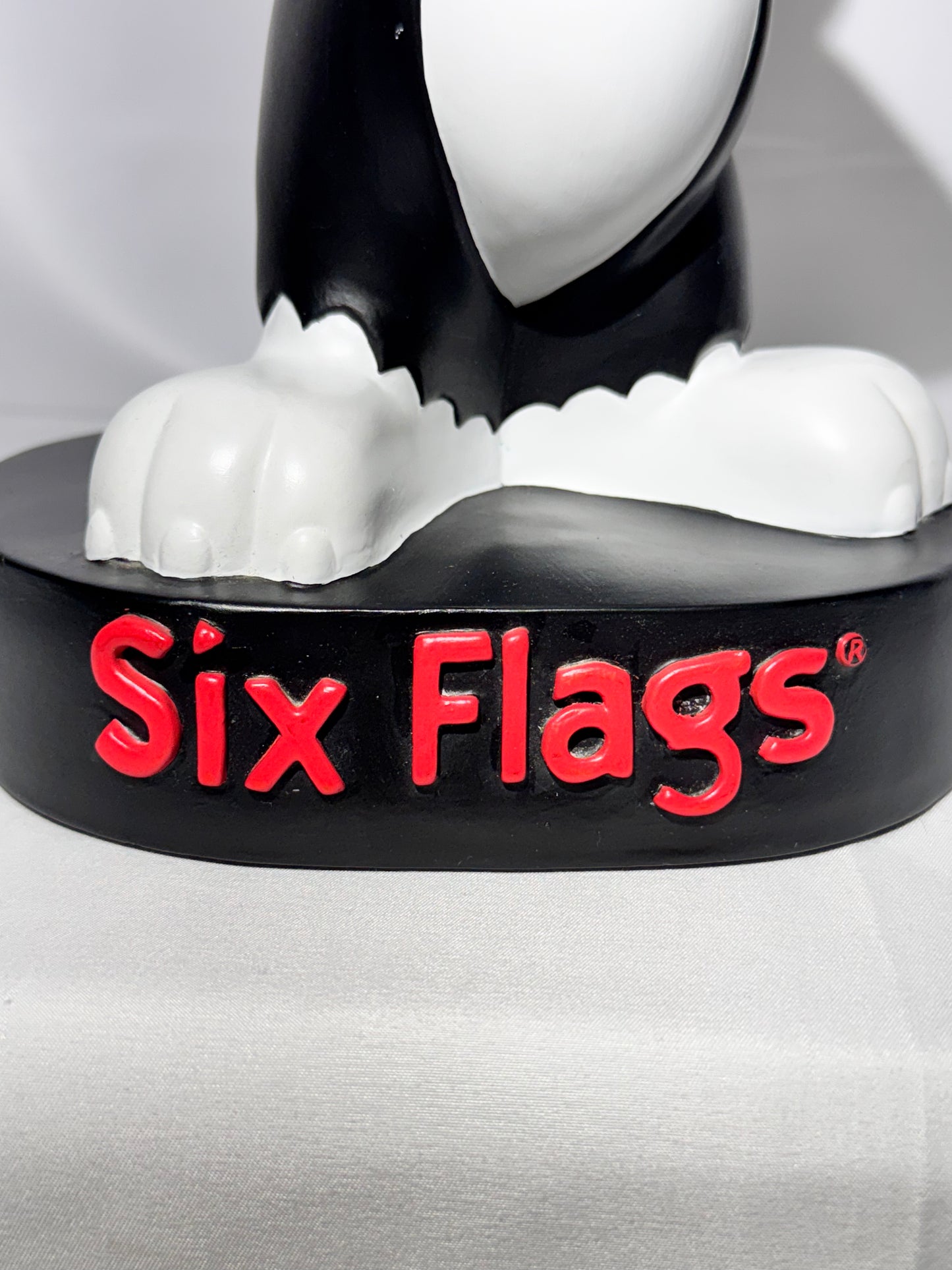Sylvester -12” Bank - Six Flags-1997-Warner Brothers- Looney Tunes