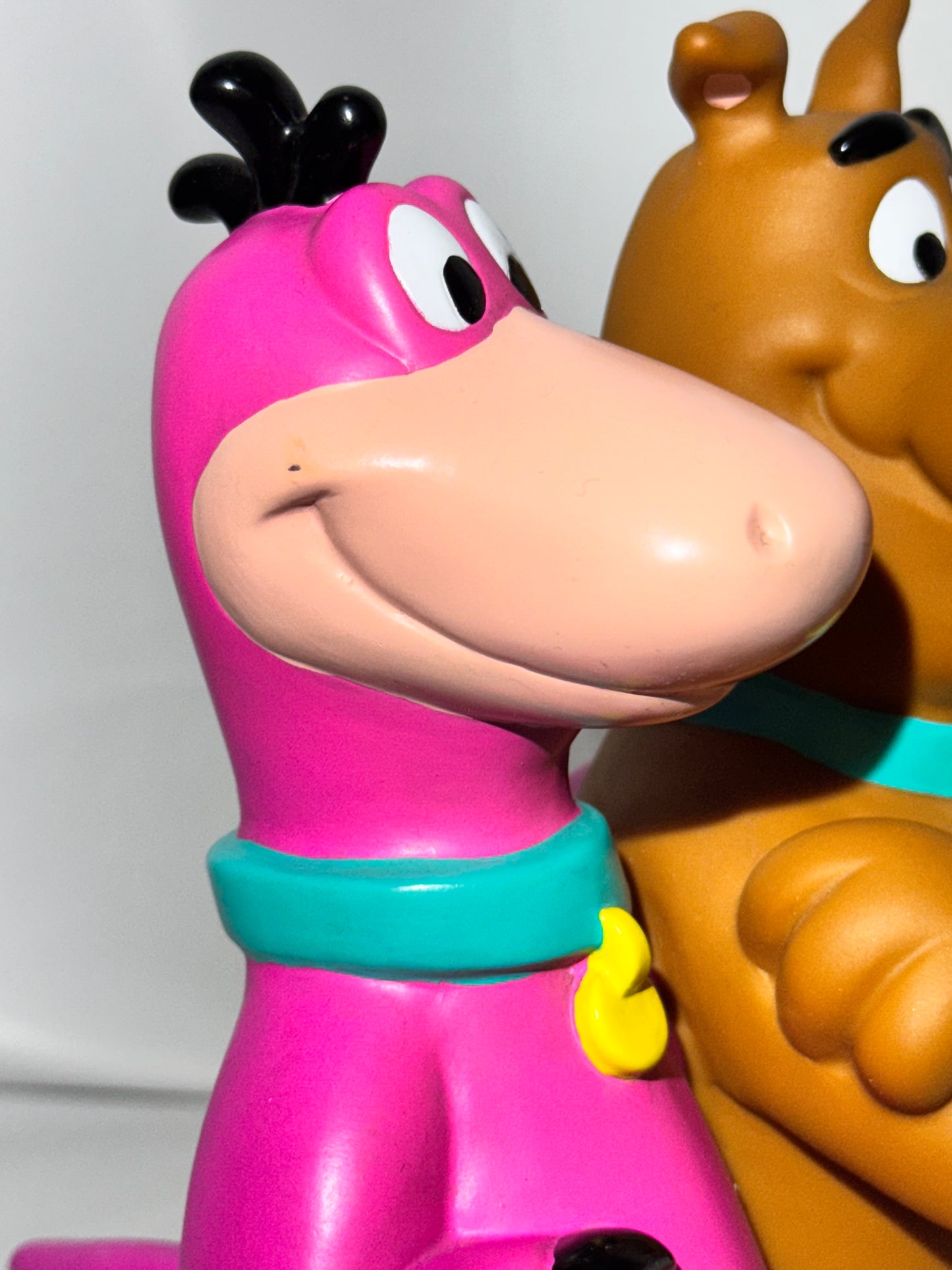 Dino, Scooby Doo, and Astro- bank- Hanna Barbera-1999 - Cartoon Network- pets