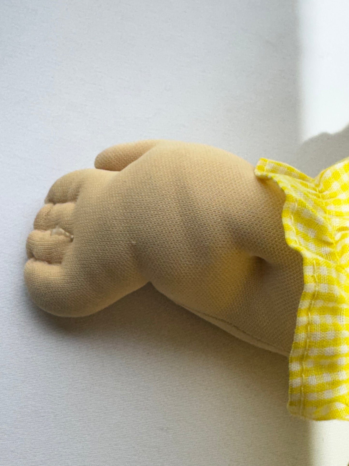 Cabbage Patch Kids -17” Doll - Leana Shana -Birth Certificate and Adoption papers-Xavier Roberts 85- blonde with blue eyes