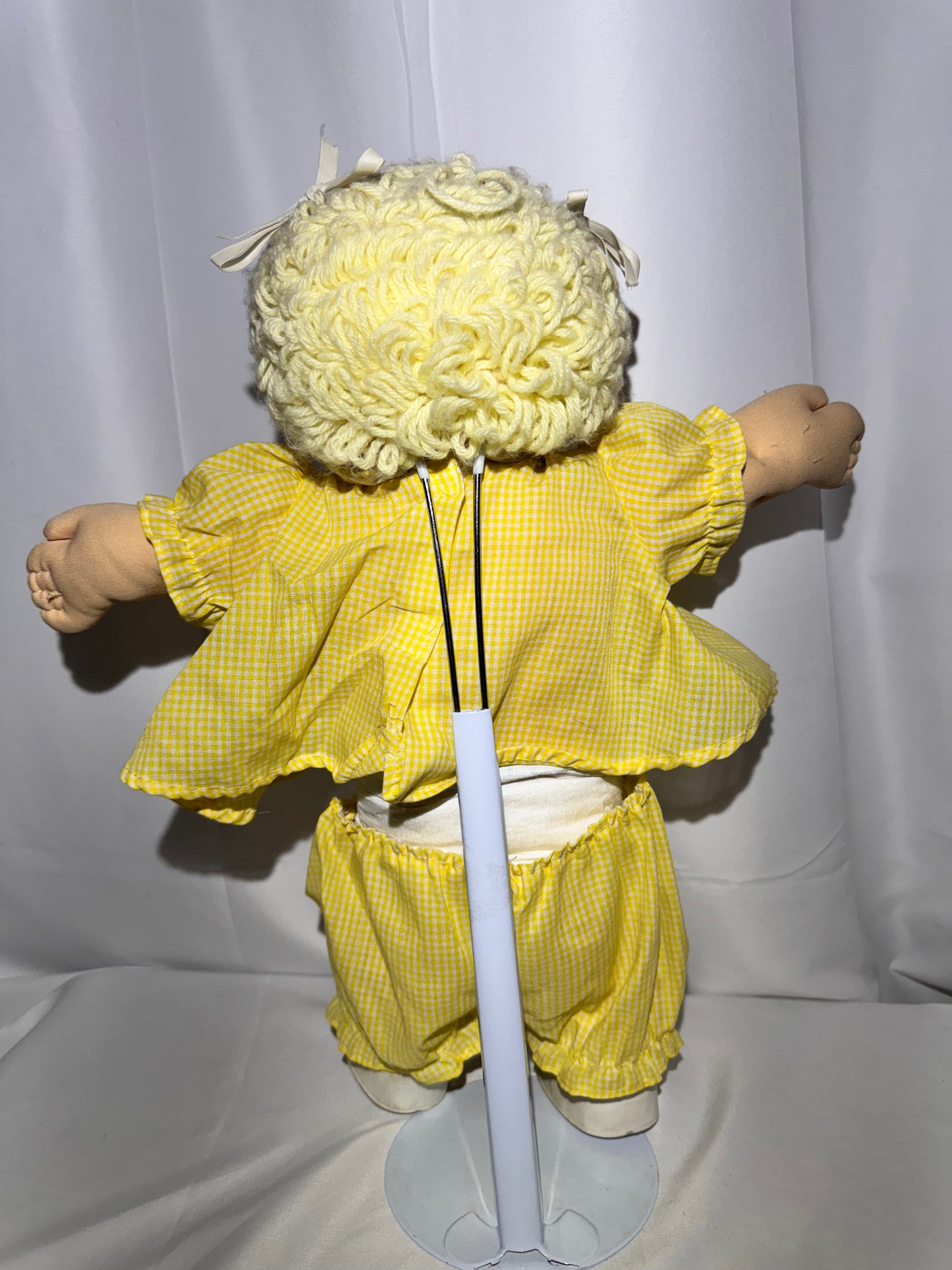 Cabbage Patch Kids -17” Doll - Leana Shana -Birth Certificate and Adoption papers-Xavier Roberts 85- blonde with blue eyes